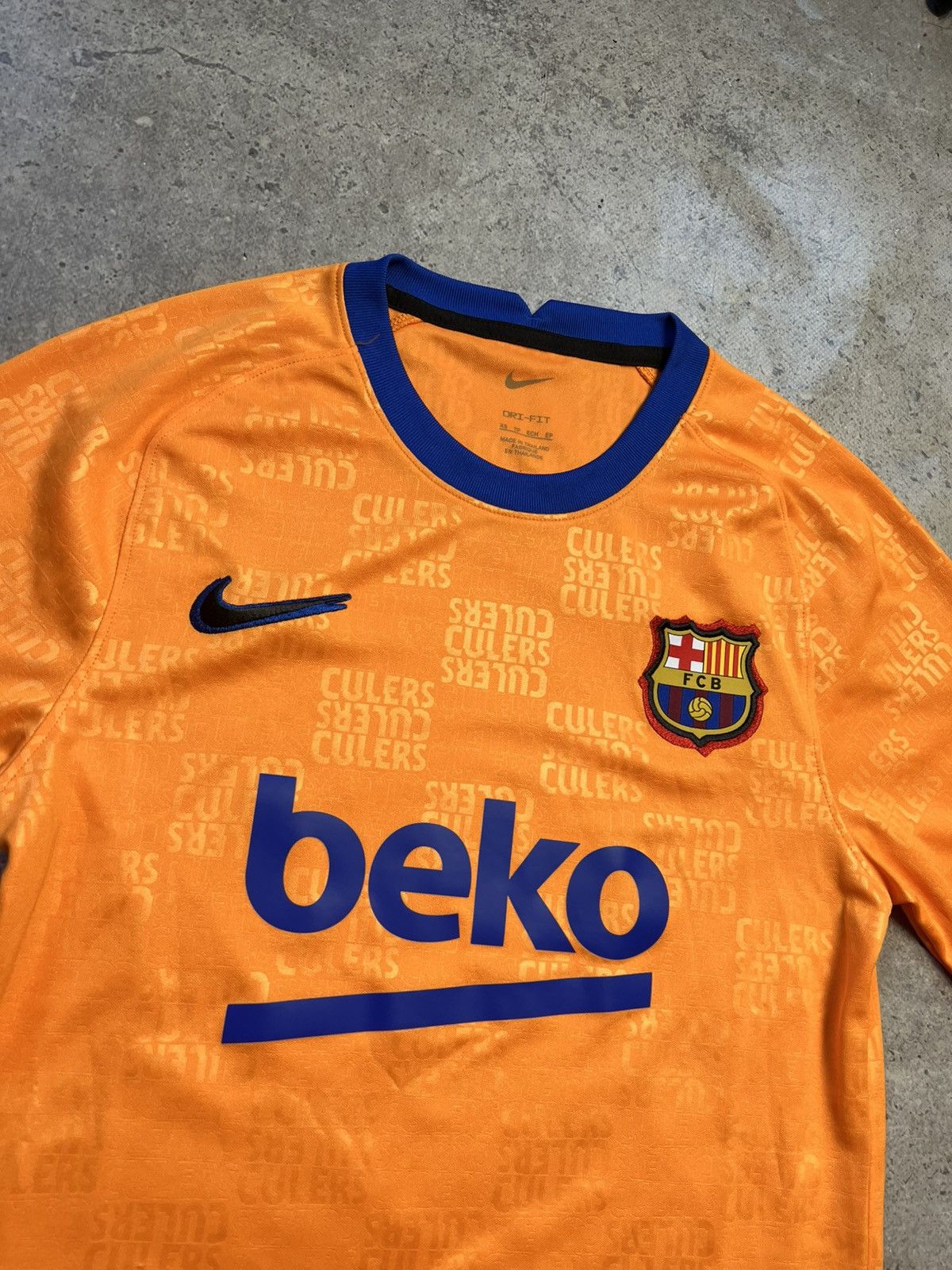 Nike Nike 2022 Barcelona Away Jersey Size US S / EU 44-46 / 1 - 5 Thumbnail