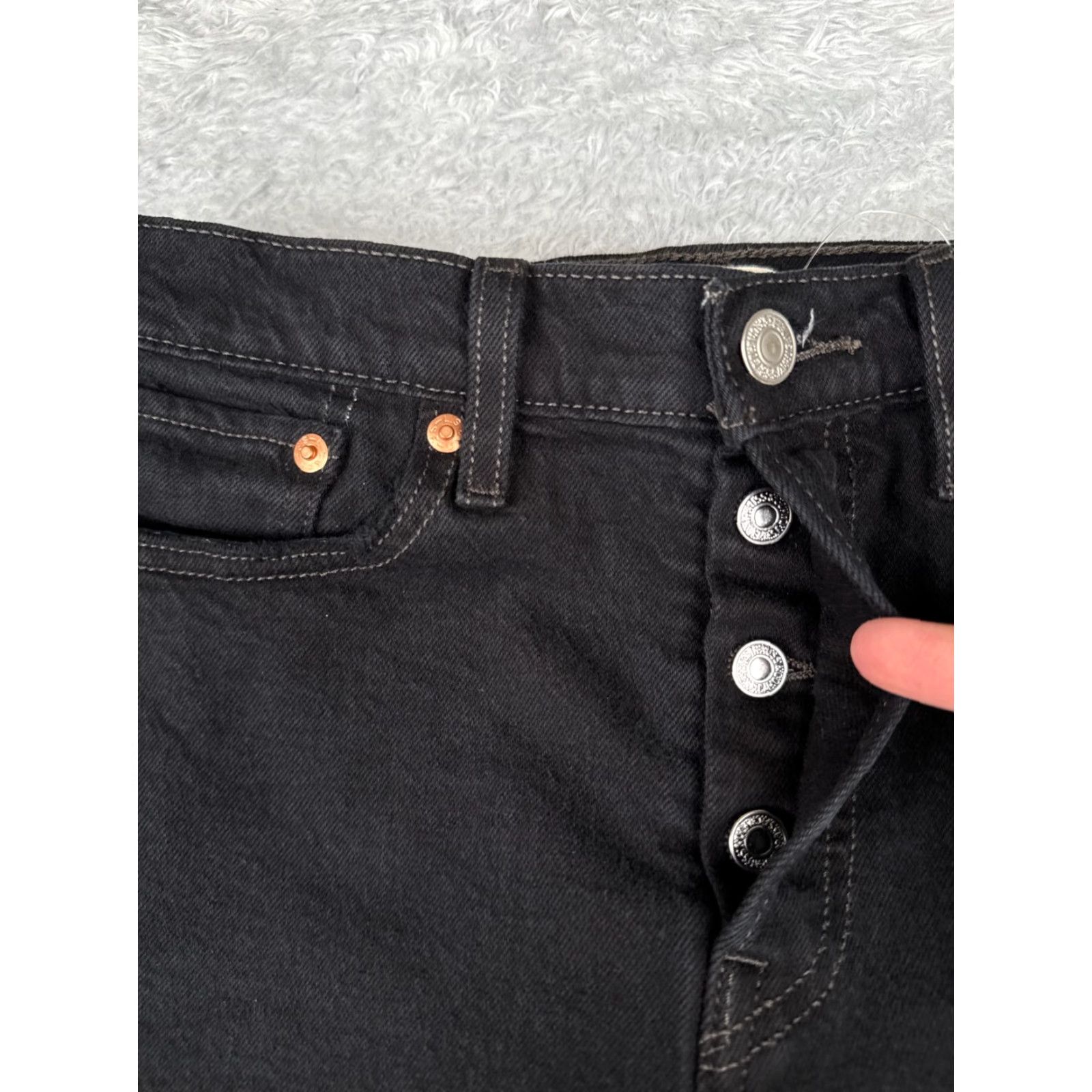 Levi's Levis Wedgie Fit Jeans Womens 28 Black Denim Cotton 5-Pocket Regular Rise Mid Distressed Stretch Skinny Vintage: No 27 Inseam 28x27 Denim Pants Size 28" / US 6 / IT 42 - 5 Thumbnail