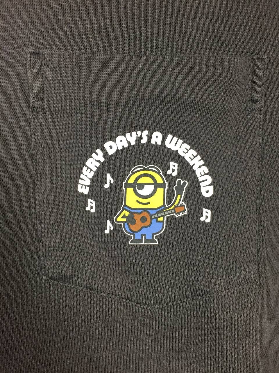 Cartoon Network × Japanese Brand × Uniqlo Uniqlo Despicable Me Minion Every Day's A Weekend Tee Size US XL / EU 56 / 4 - 4 Thumbnail