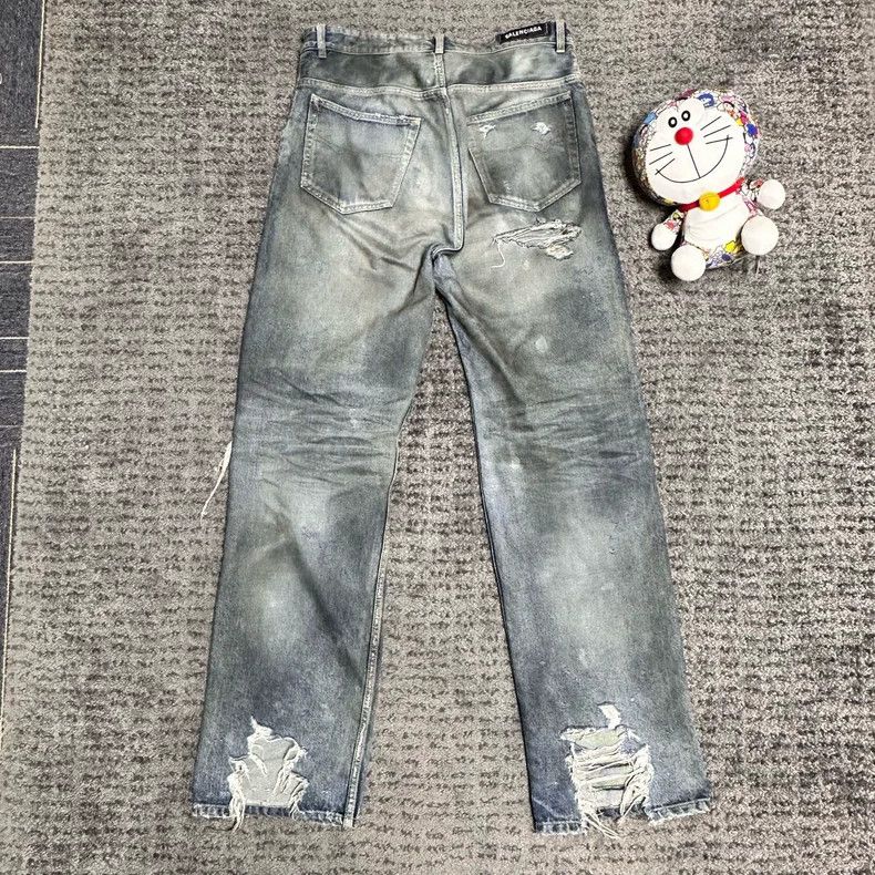 Balenciaga Balenciaga size M A hole to make old denim trousers Size US 27 - 2 Thumbnail