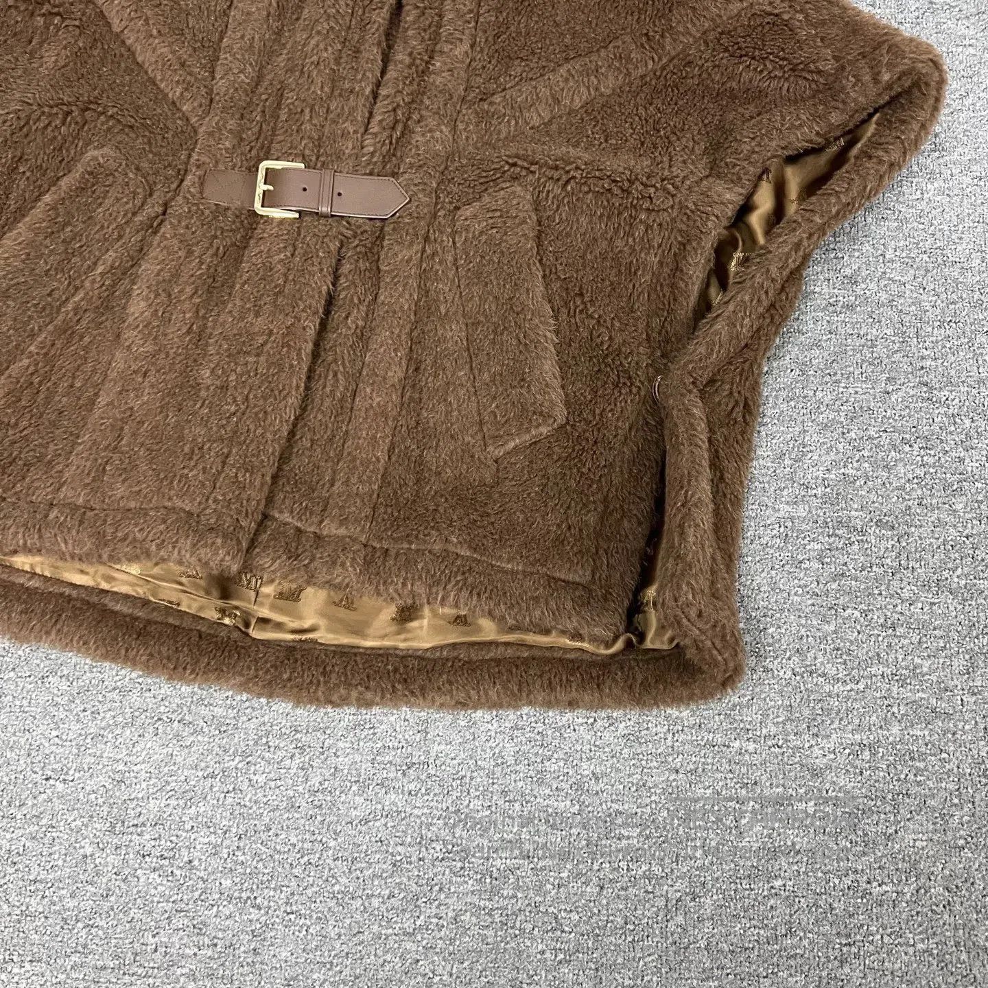 Max Mara MaxMara size 165 Teddy cloak jacket| Size M / US 6-8 / IT 42-44 - 4 Thumbnail