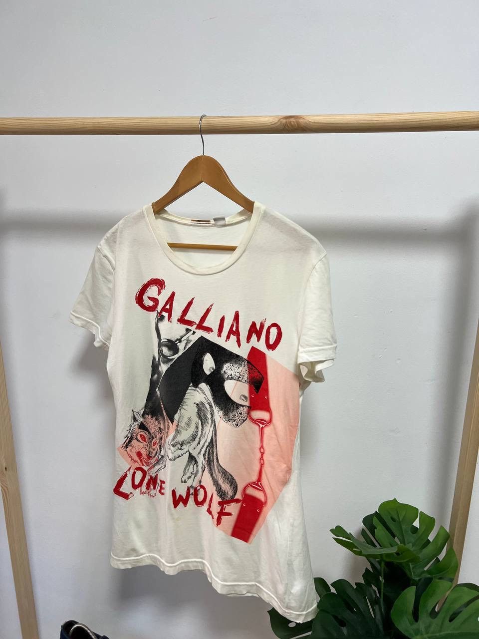 トップス John Galliano Lone Wolf shirt ss01 John Galliano Black and Red Paint 