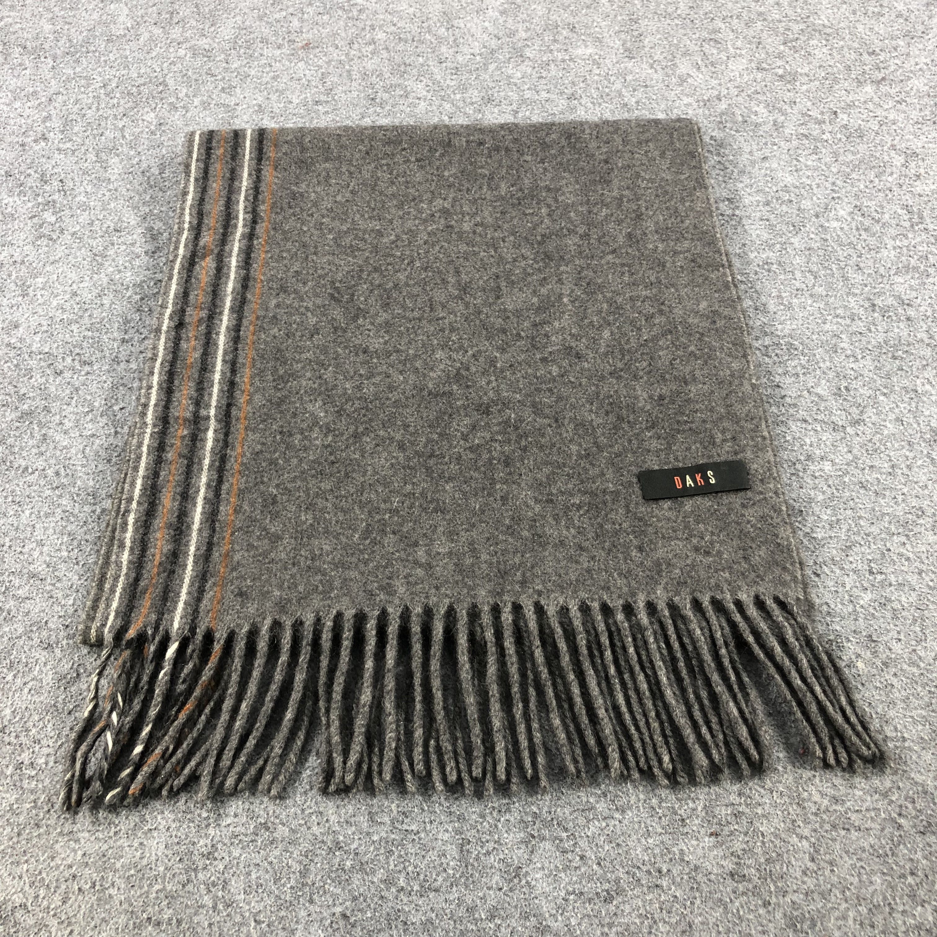 DAKS DAKS 110th Anniversary Cashmere Scarf Muffler V734 Size ONE SIZE - 3 Thumbnail