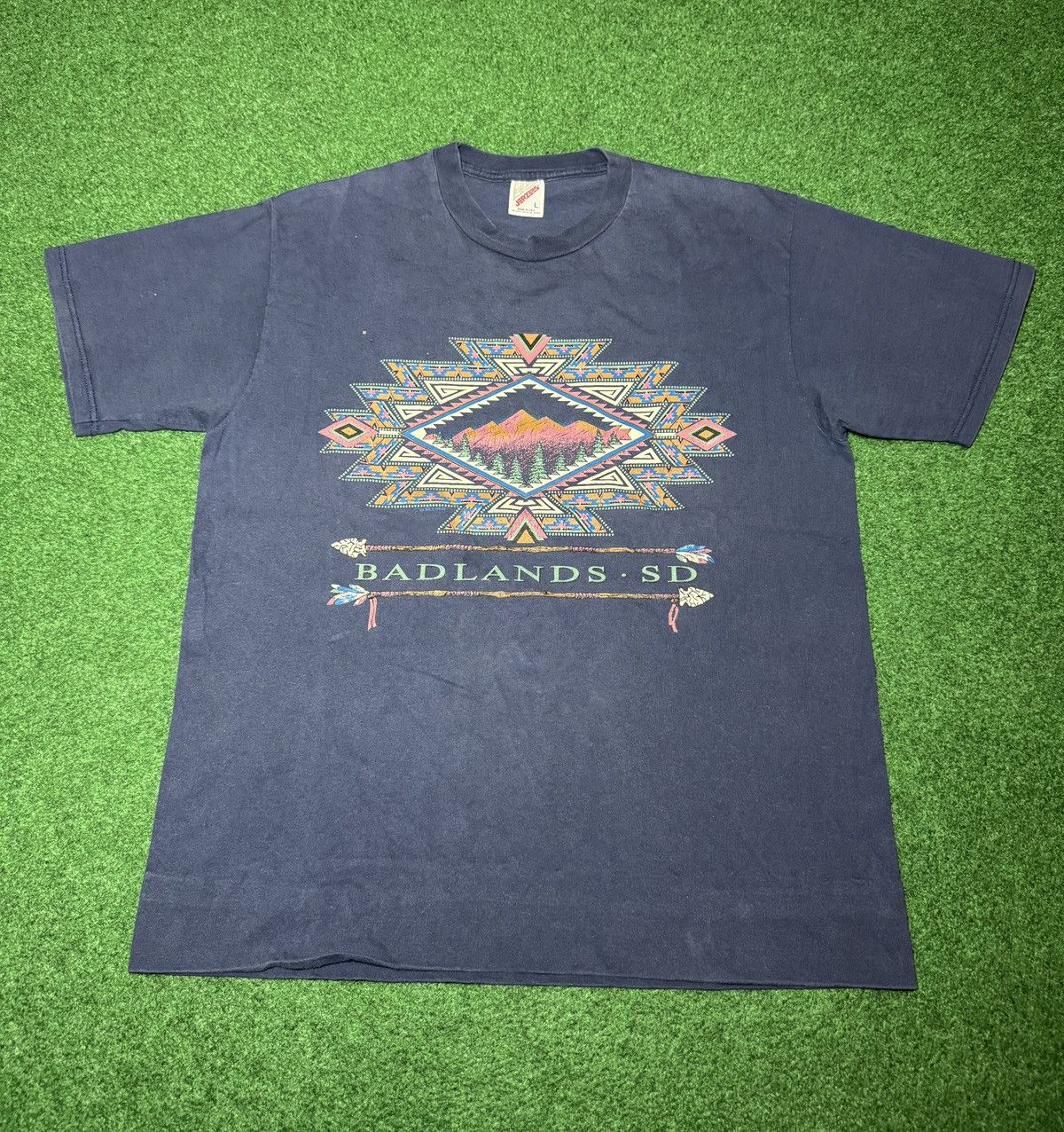 Jerzees Badlands South Dakota Native American Large 90s T Shirt Size US L / EU 52-54 / 3 - 1 Thumbnail