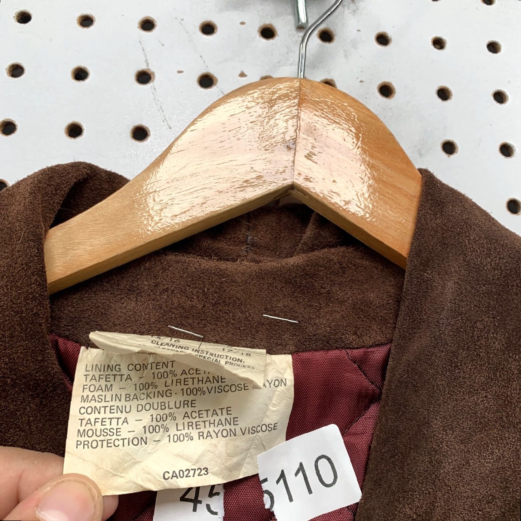 Vintage VINTAGE Suede Leather Trench Coat Womens 15/16 Brown Belted Quilt Lined Heavy Size XXL / US 16-18 / IT 52-54 - 5 Thumbnail