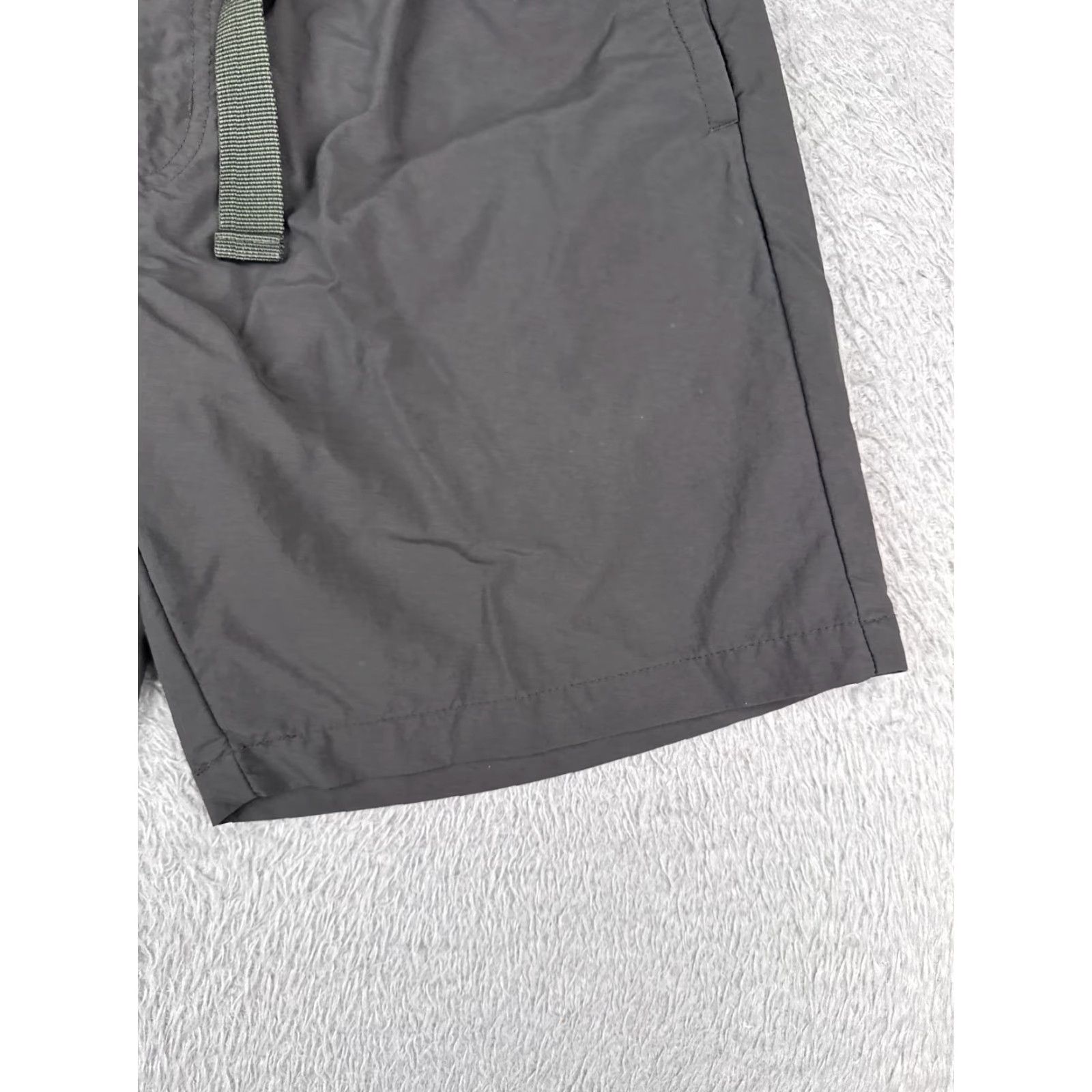 Vintage Columbia Men Shorts Belted Nylon Cotton Gray 32x8 Casual, Travel Sports Outdoor Men Size US 29 - 2 Thumbnail