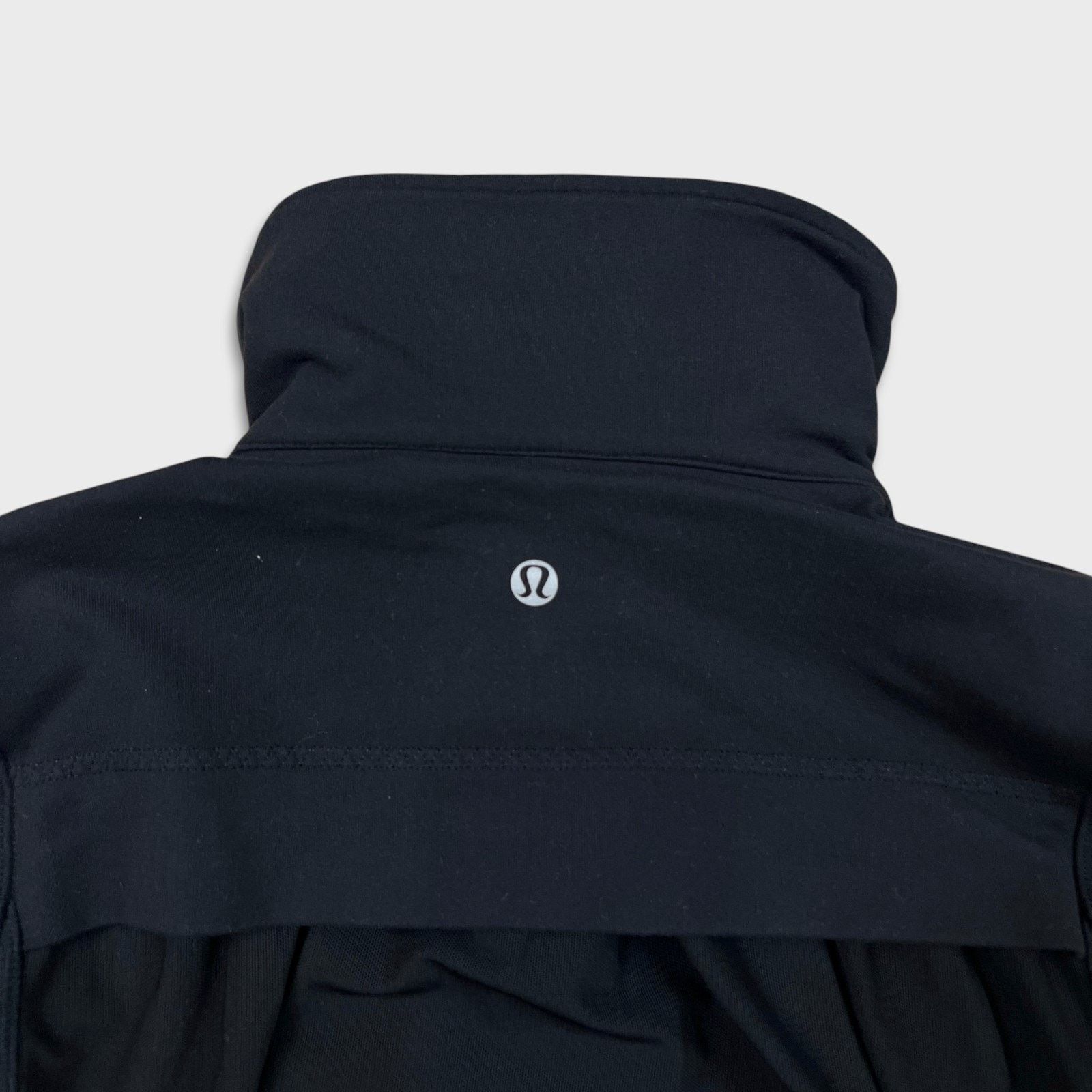 Lululemon Lululemon Define Jacket Size 6 Zip Sports Track Suit Top Size M / US 6-8 / IT 42-44 - 5 Thumbnail
