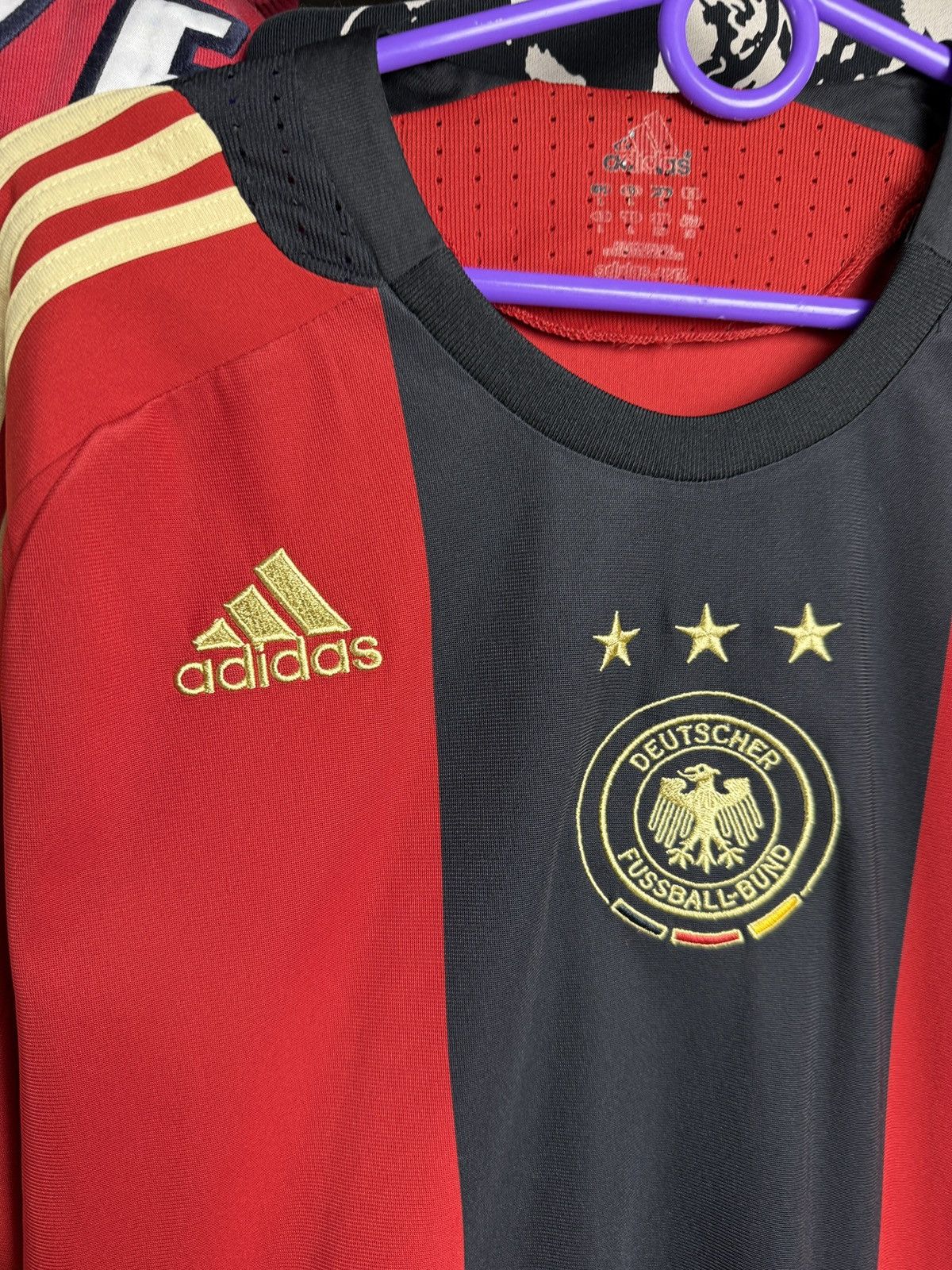 Adidas Vintage Adidas Deutscher Fussball-Bund Germany Black T-shirt Size US L / EU 52-54 / 3 - 4 Thumbnail