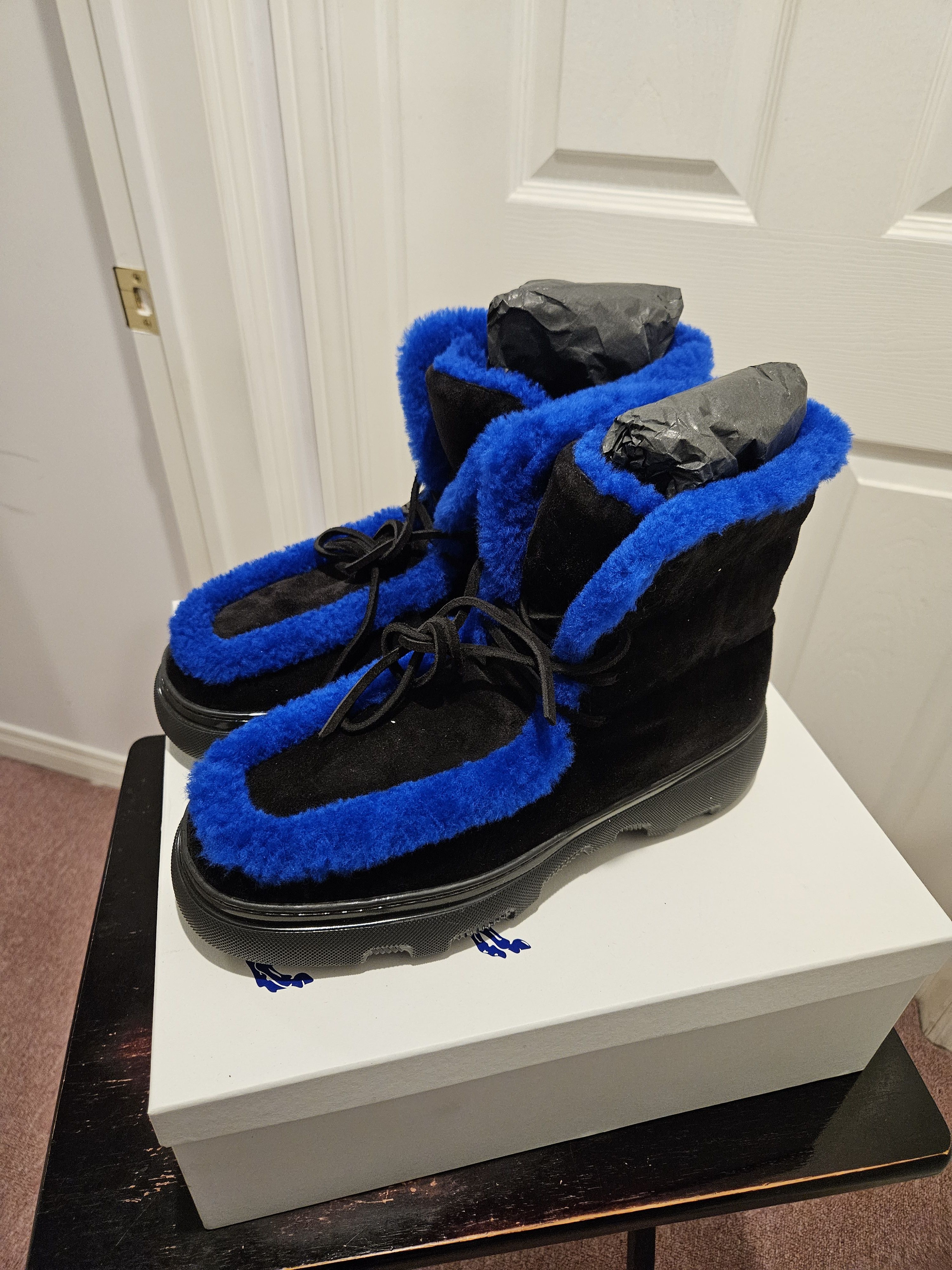 Burberry Shearling Creeper Boots Size US 10 / EU 43 - 5 Thumbnail