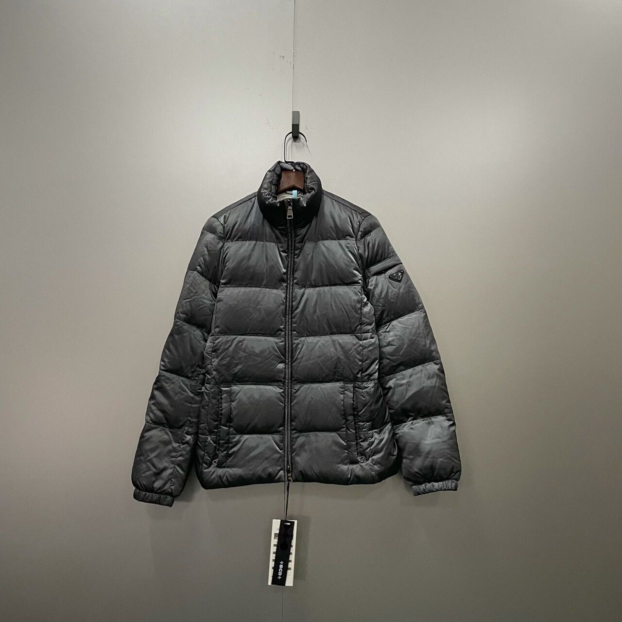 Prada prada gray quilted puffer jacket Size S / US 4 / IT 40 - 1 Thumbnail