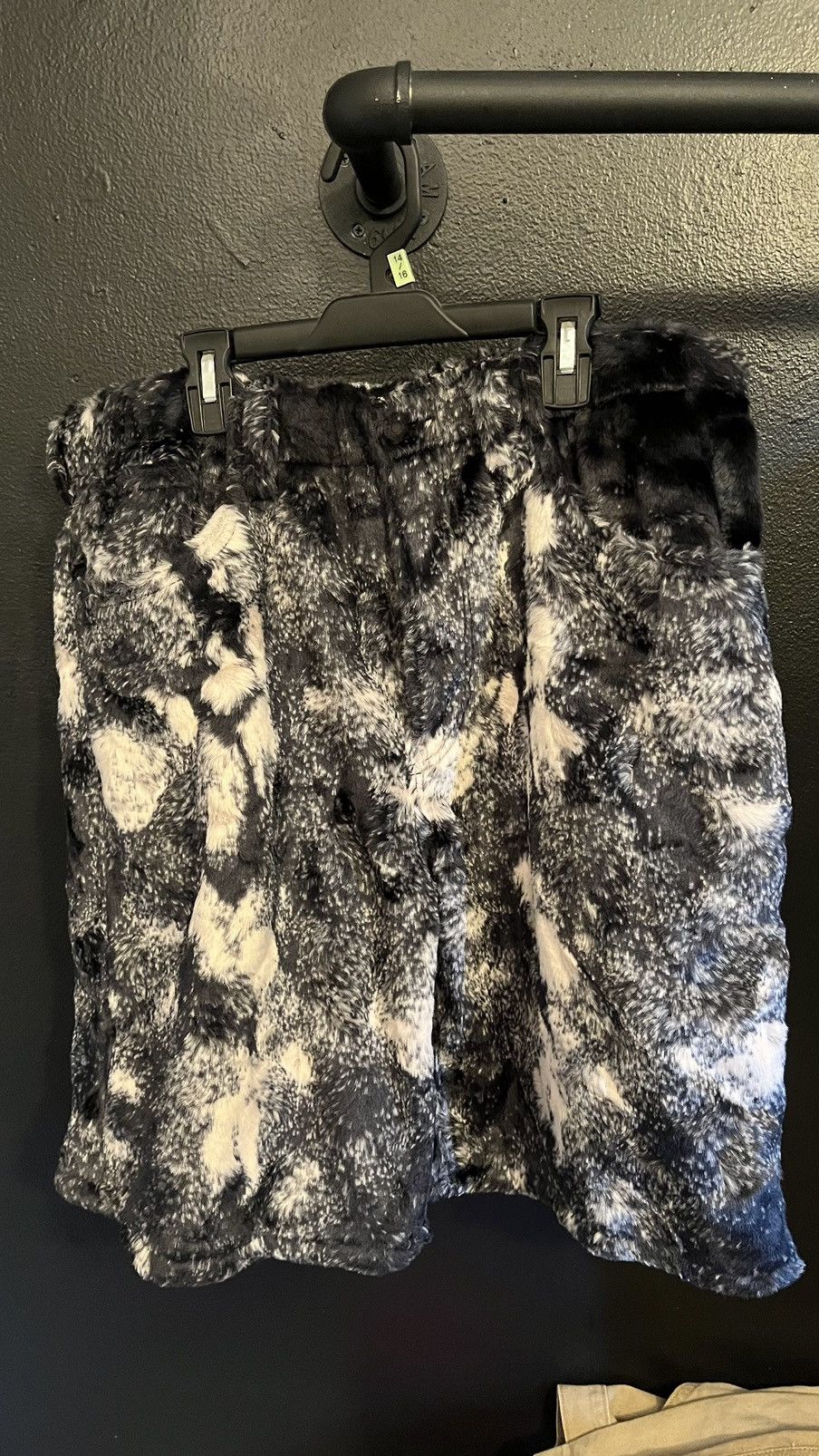 Supreme Supreme faux fur shorts black | Grailed