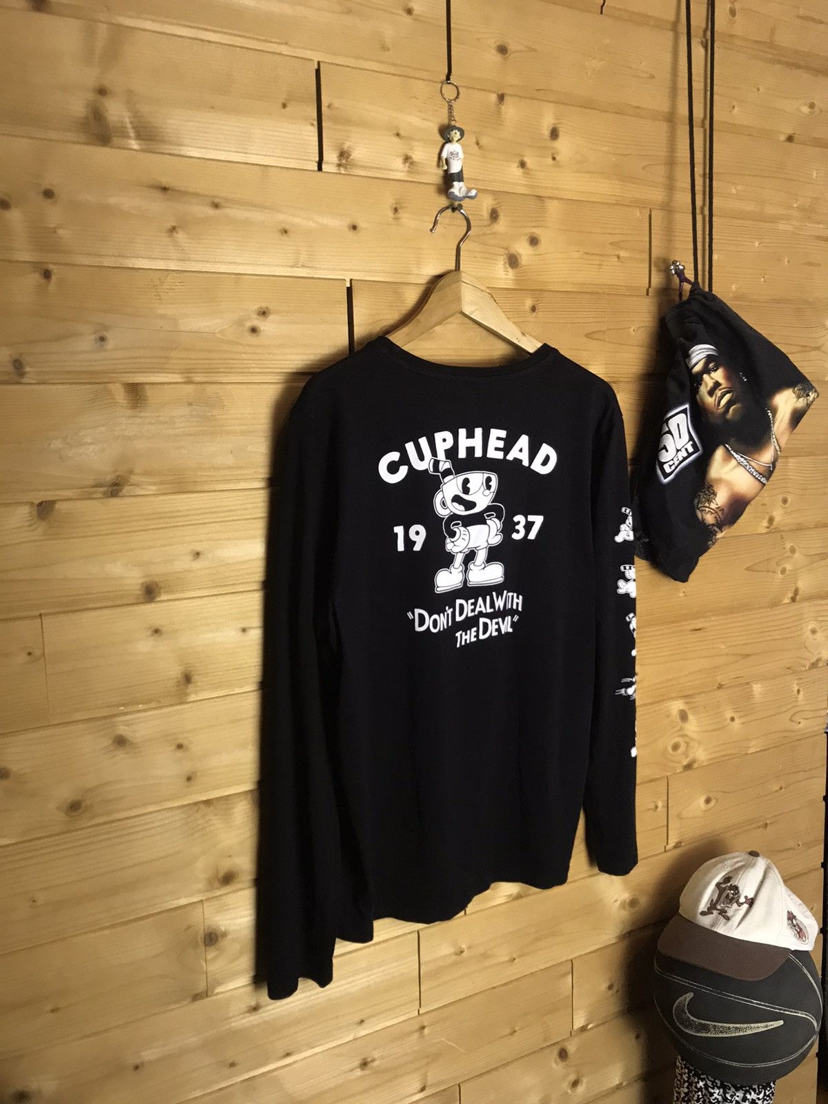 The Game Vintage Cuphead long sleeve shirt Size US L / EU 52-54 / 3 - 1 Thumbnail
