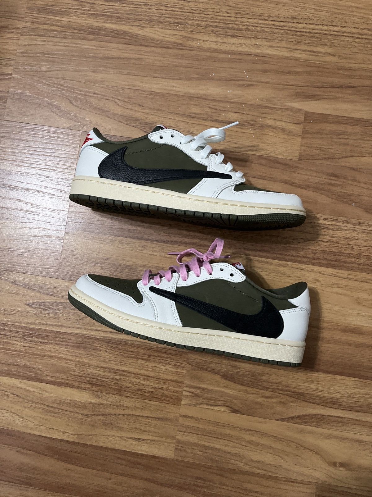 Jordan Brand × Travis Scott Travis Scott medium olive Jordan 1 low Size US 8.5 / EU 41-42 - 2 Thumbnail