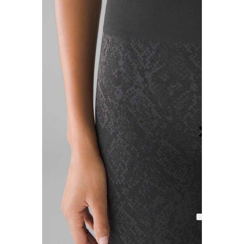 The Unbranded Brand Soma Slimming Black Jaquard Leggings, sz L Regular Size 32" / US 10 / IT 46 - 2 Thumbnail