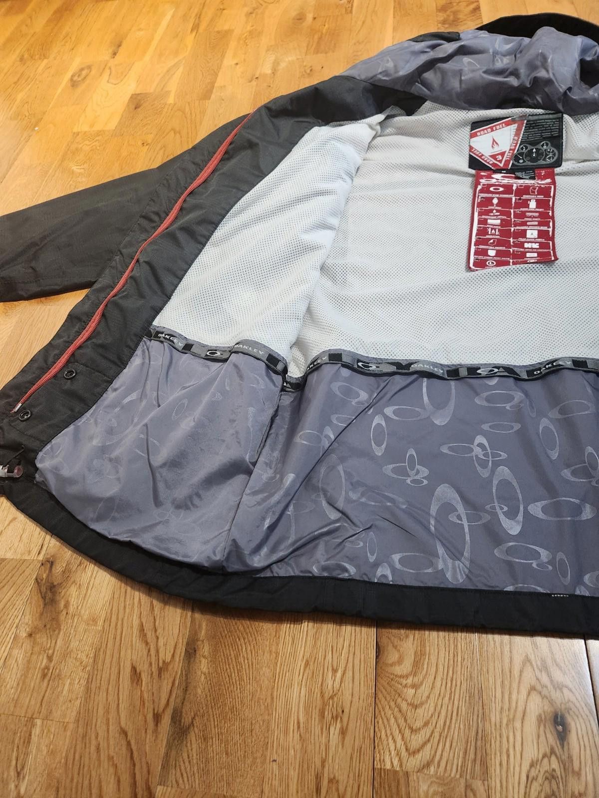 Oakley Vintage Oakley Road Fuel AW2006 Magnetic Tech Jacket M Size US M / EU 48-50 / 2 - 7 Thumbnail