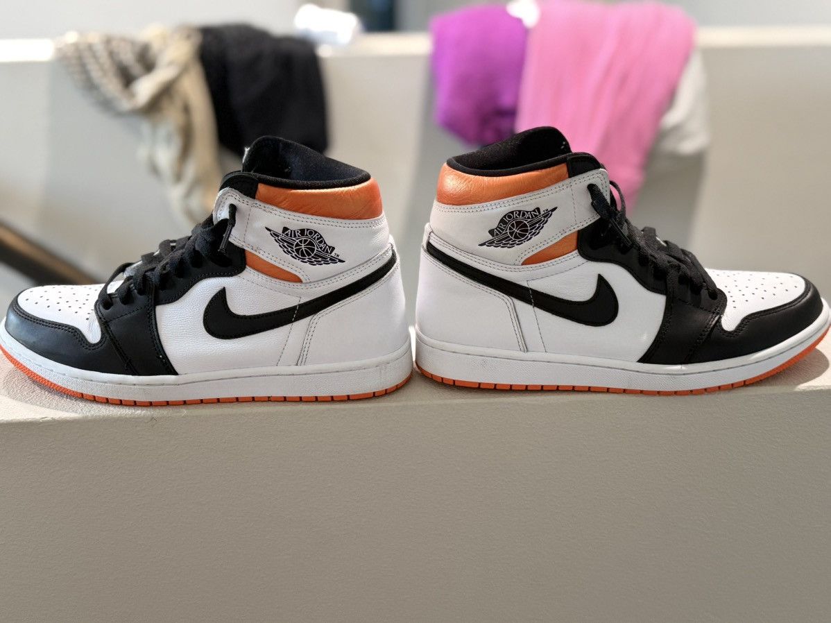 Jordan Brand Nike Air Jordan 1 Electro Orange Size 10 Size US 10 / EU 43 - 2 Thumbnail
