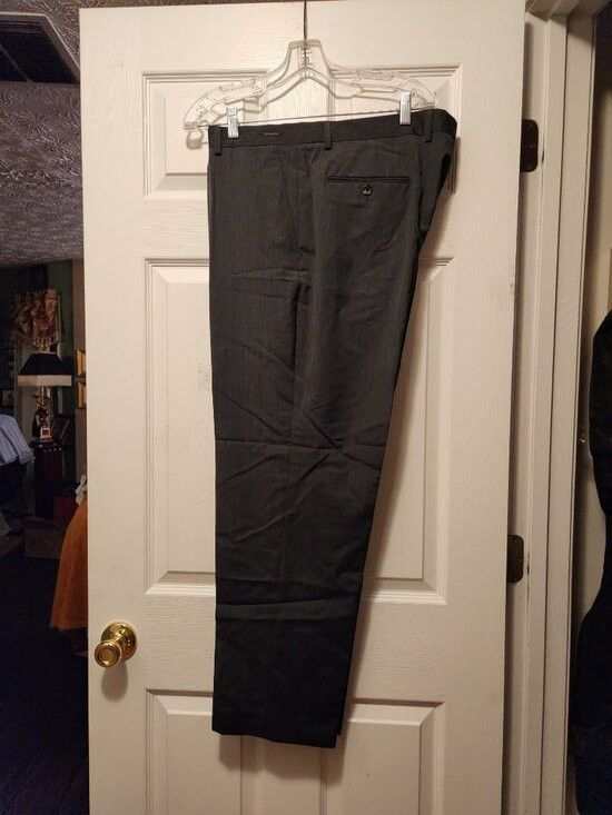 Jos. A. Bank Jos.a.bank reserve men's charcoal 100%wool dress pants 42/30 Size 42R - 3 Thumbnail