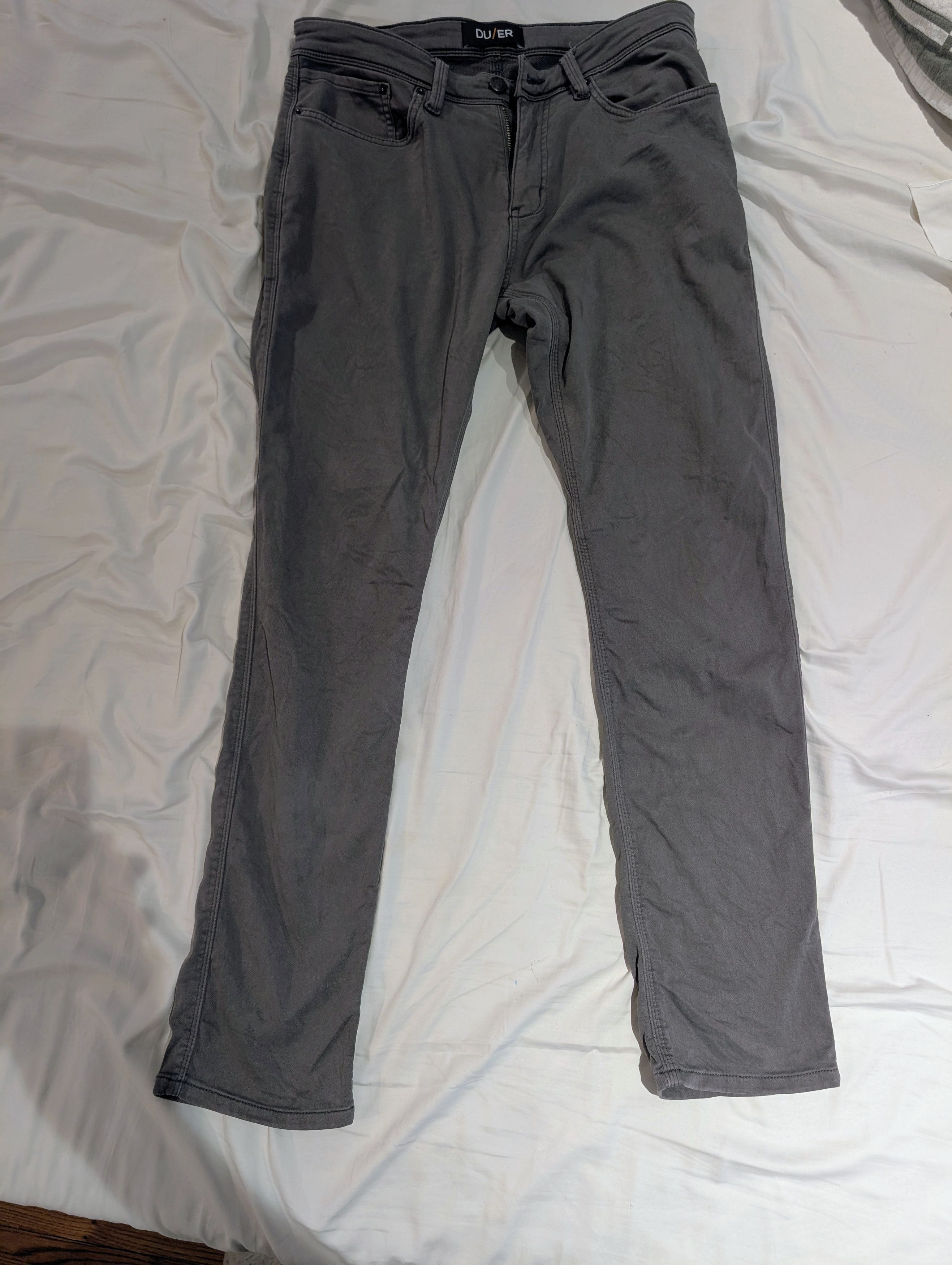 DUER No Sweat Relaxed Taper Gull Size US 33 - 4 Thumbnail