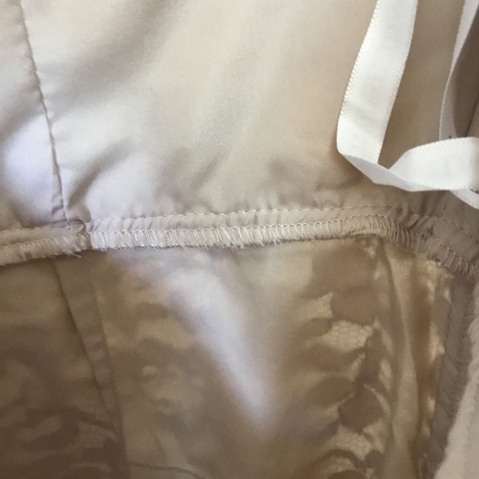 Other David Bridal Short Mocha Lace Dress with V-Neck Size XS / US 0-2 / IT 36-38 - 16 Thumbnail