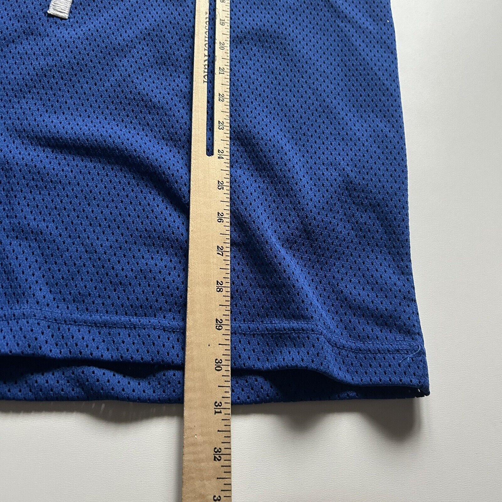 Ccm Vintage Toronto Maple Leafs NHL Hockey Jersey Large Blue Size US L / EU 52-54 / 3 - 5 Thumbnail