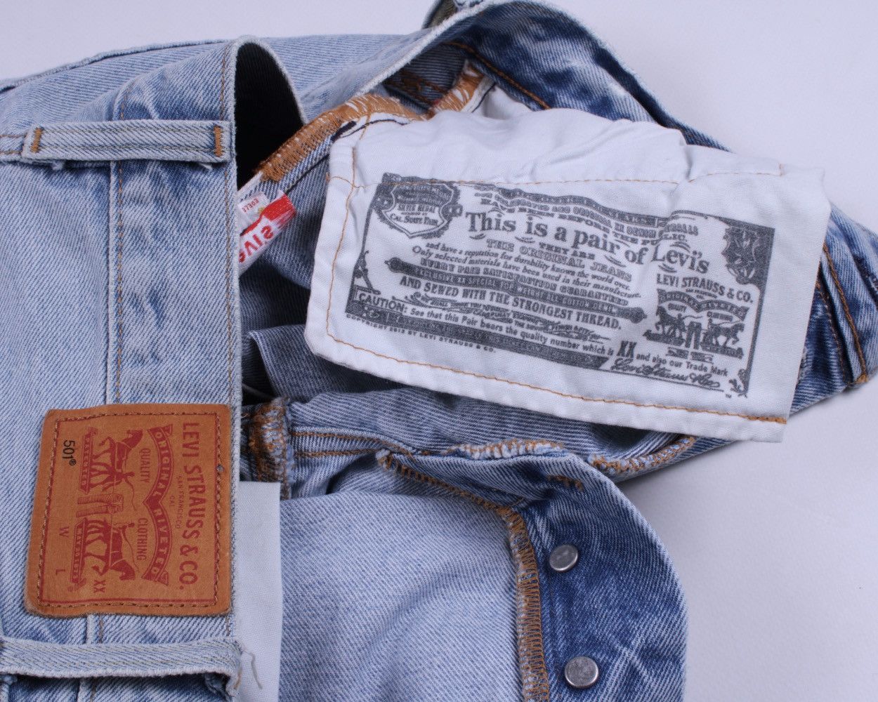 Levi's Women's Levi's 501 Selvedge Regular Straight Cropped Jeans Size 26" / US 2 / IT 38 - 18 Thumbnail