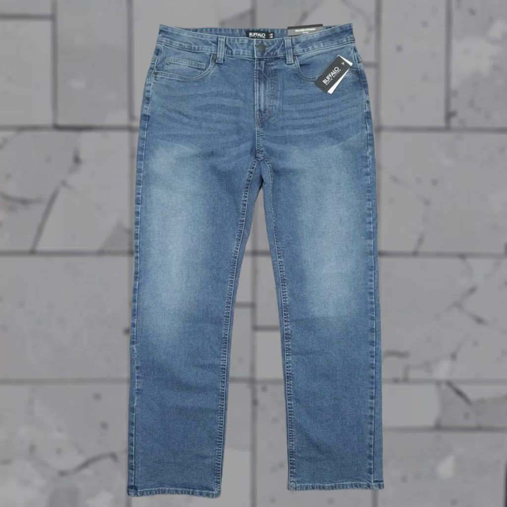 Buffalo David Bitton Buffalo David Bitton Jeans Relaxed Straight Jeans Men Size 32x32 Blue Denim 5-Pocket Design Stretch Comfort Autumn Winter Summer Spring Mens Size US 34 / EU 50 - 1 Thumbnail
