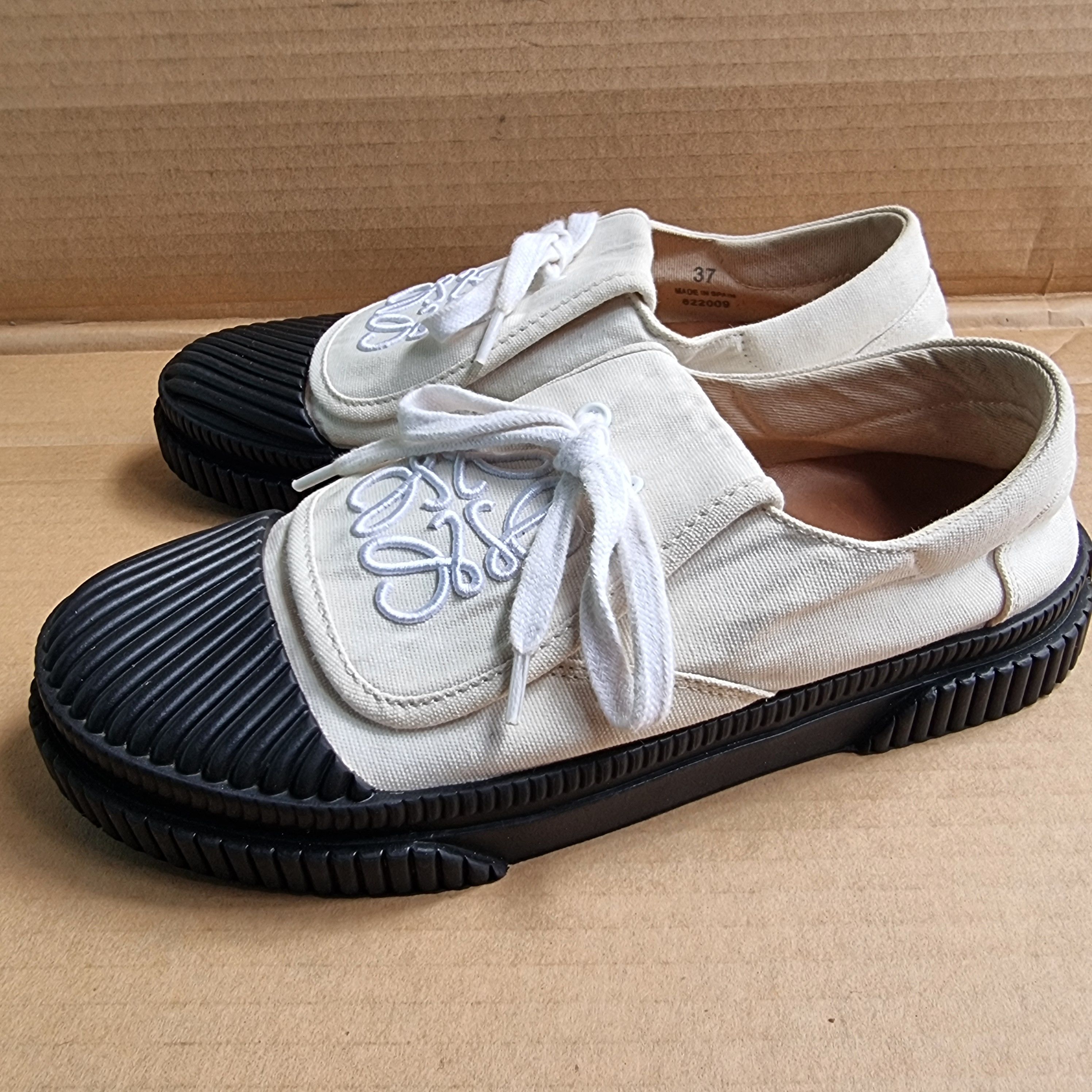 Loewe Anagram Flap Low-top Sneakers