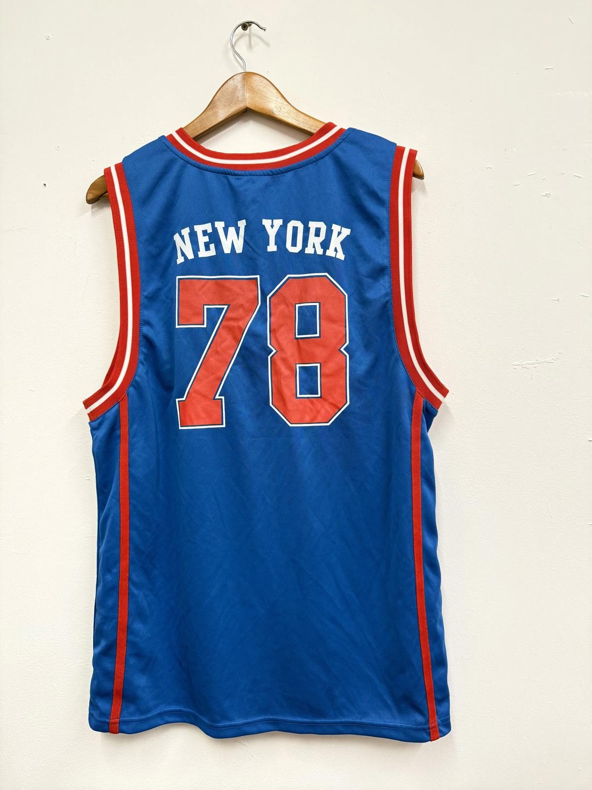 Primark Primark East Coast NY Basketball Jersey Blue Red Size M Size US M / EU 48-50 / 2 - 4 Thumbnail