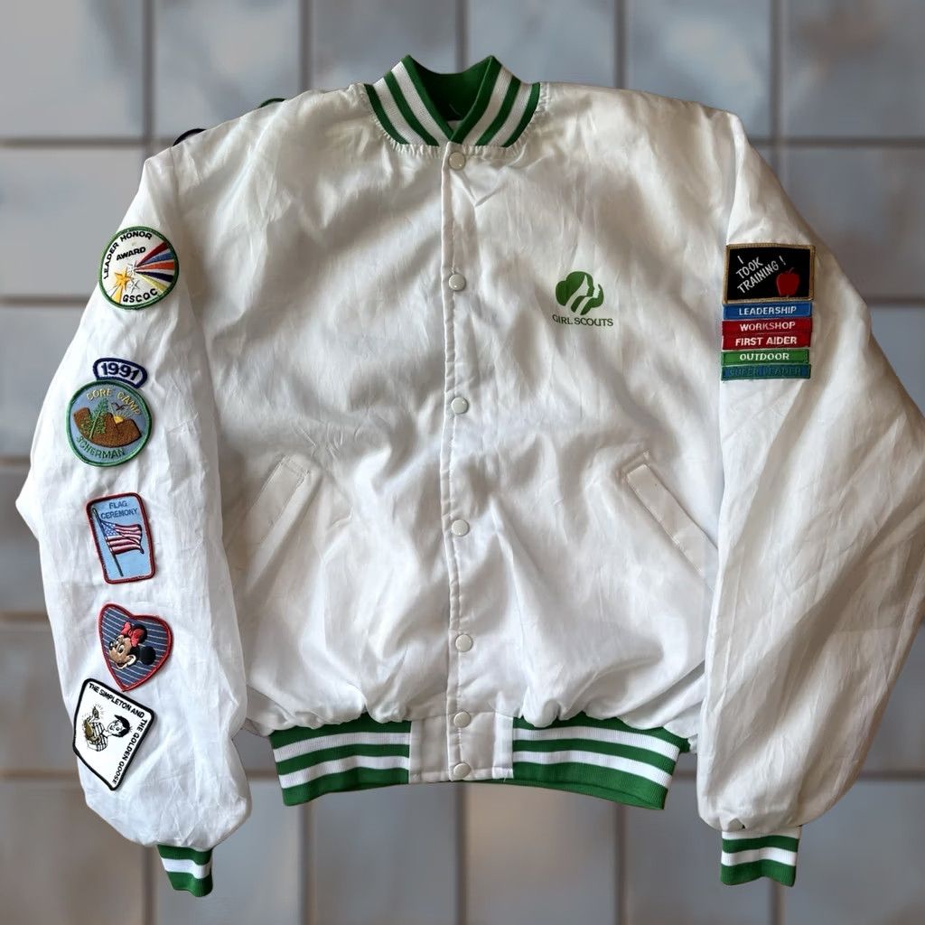 Vintage VINTAGE Girl Scout Bomber Jacket Medium White 80s Made in USA Americana Boho Size US L / EU 52-54 / 3 - 1 Thumbnail