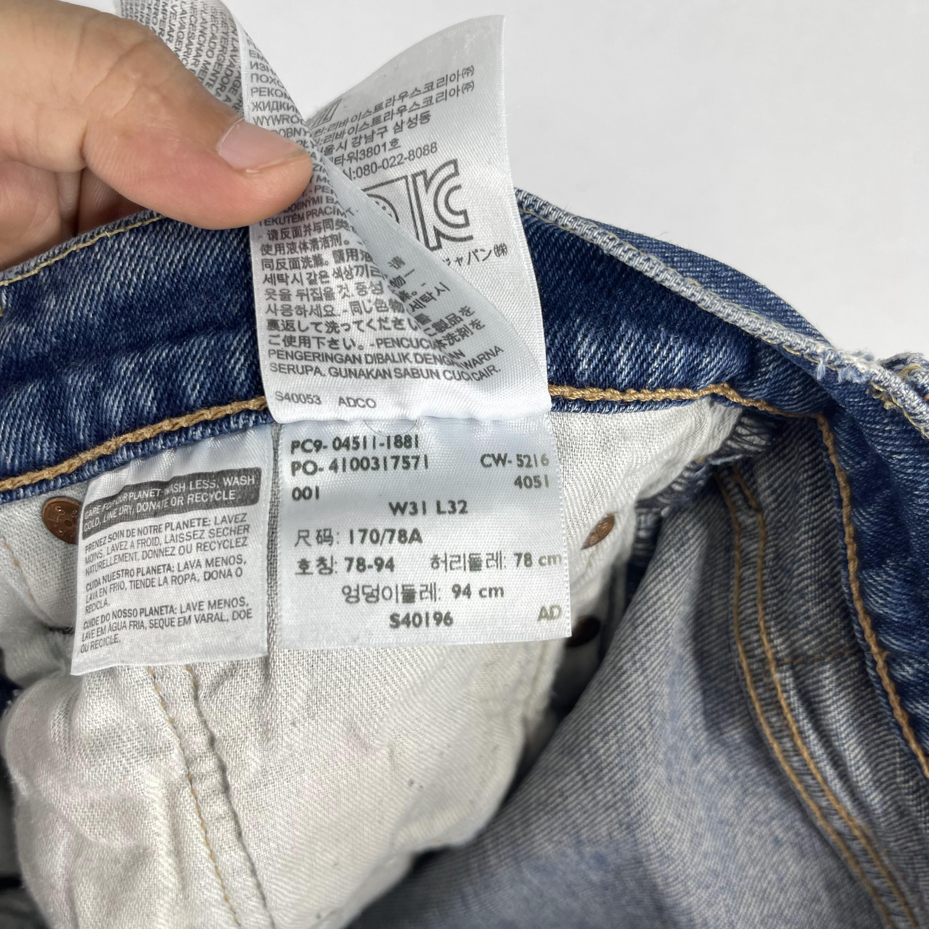 Levi's × Levi's Vintage Clothing Size 31 Vintage Levis 511 Distressed Medium Wash Jeans Size US 31 - 8 Thumbnail