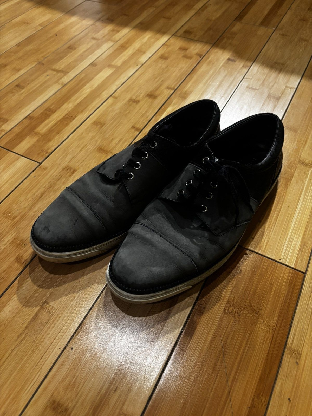 Louis Vuitton Men’s gray & blue sneakers.mf2607 Size US 7.5 / EU 40-41 - 1 Thumbnail