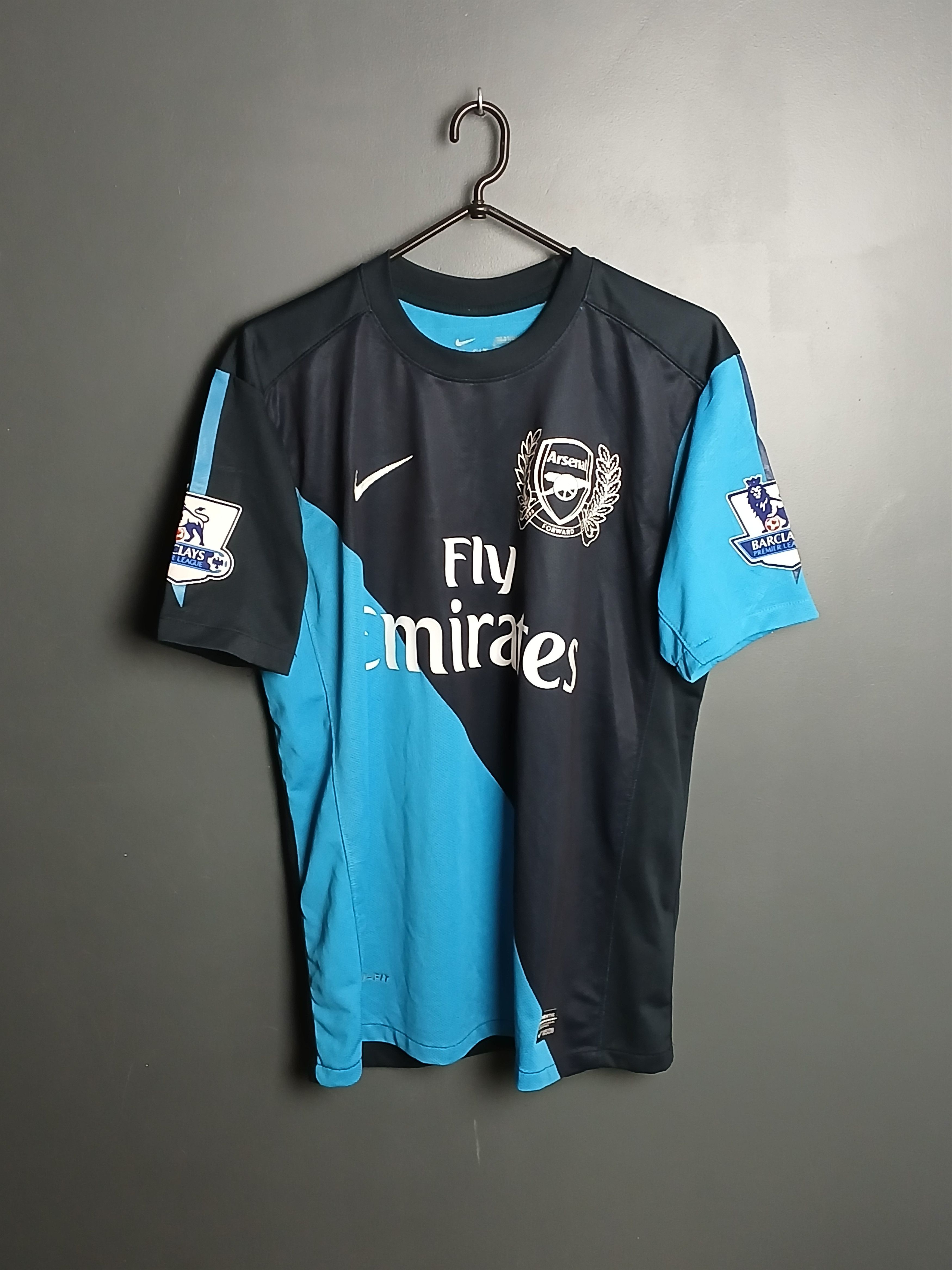 Other Arsenal 2011/2012 Away Walcott Football Jersey T-Shirt Size US M / EU 48-50 / 2 - 2 Thumbnail