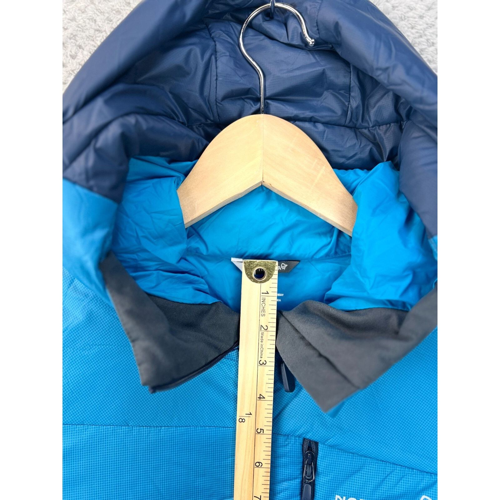 Norrona Norrona Mens Jacket Falketind Thermo60 Hooded Ski Snow Small Size US S / EU 44-46 / 1 - 19 Thumbnail