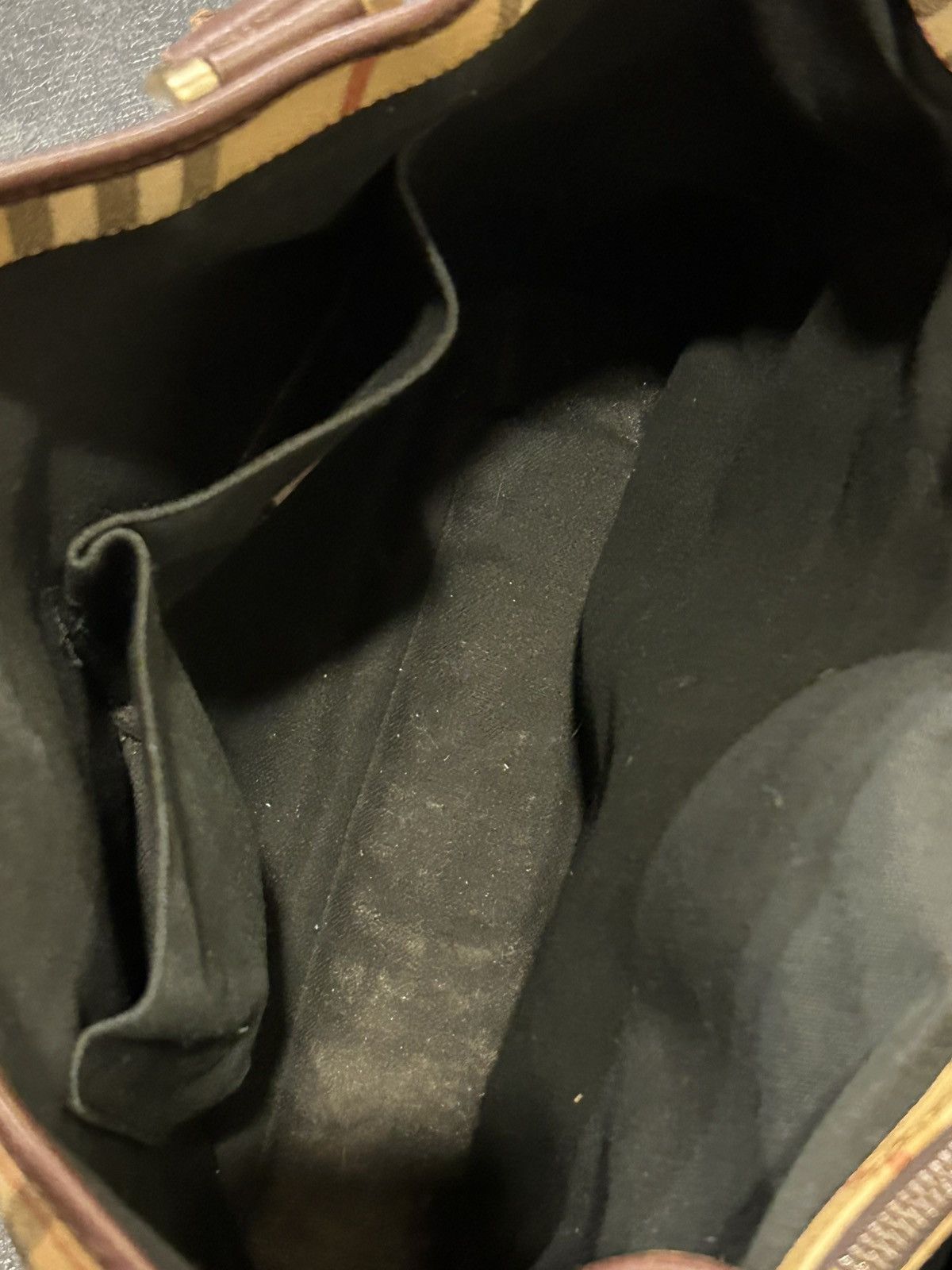 Burberry Burberry Bucket Leather Tote Bag Size ONE SIZE - 7 Thumbnail