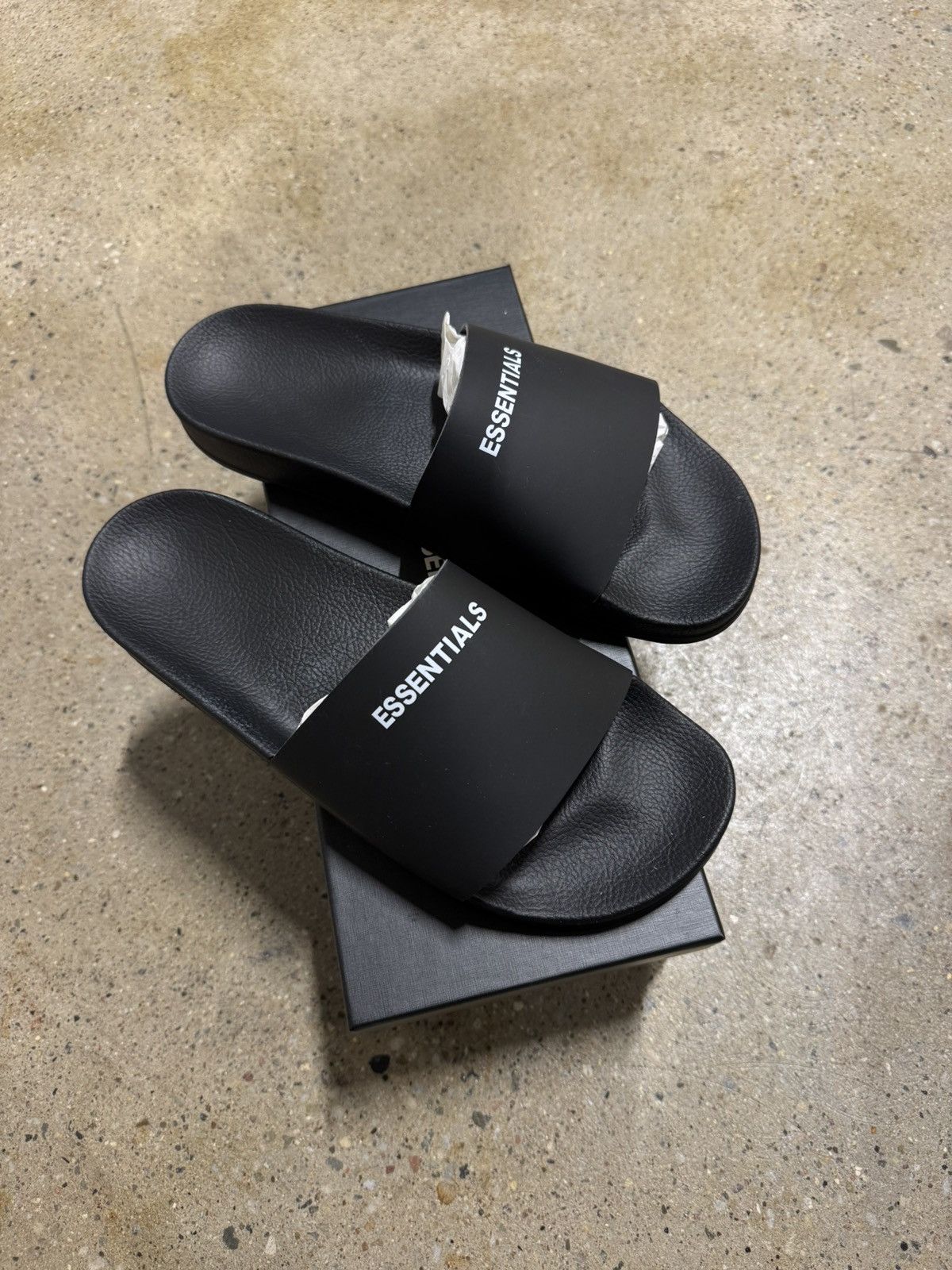 Essentials Fear of God Essentials Rubber Slides NEW Size US 8 / EU 41 - 2 Thumbnail