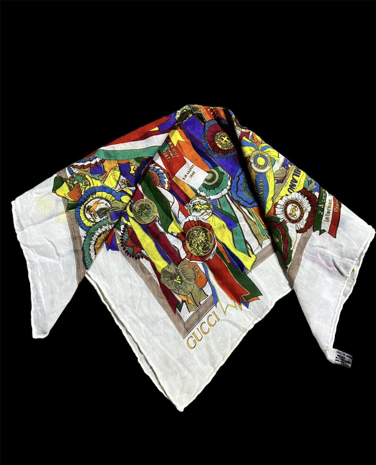 Designer Rare vintage Gucci Art design multicolour handkerchief Size ONE SIZE - 1 Thumbnail