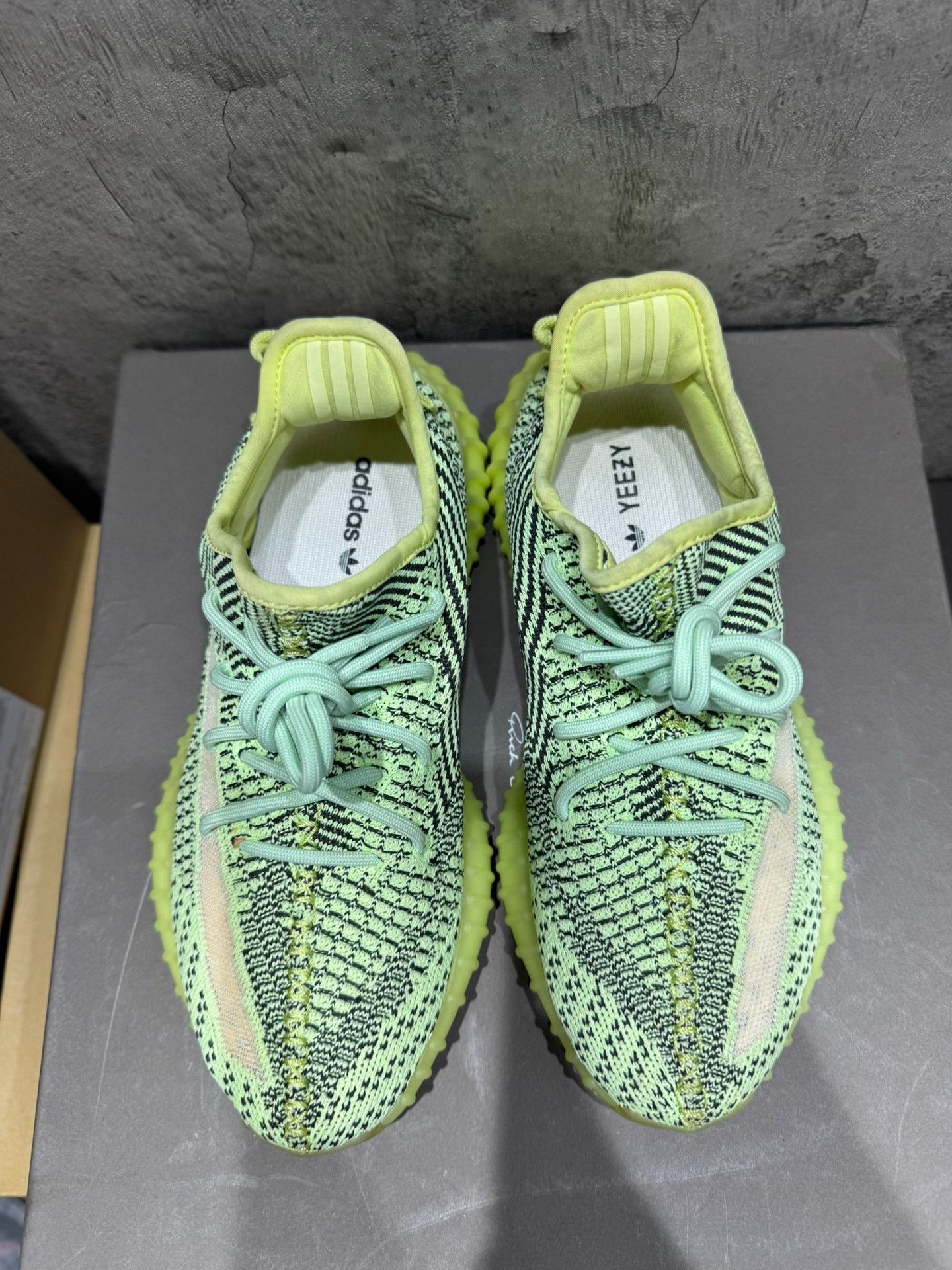 Adidas Adidas YEEZY350 Green Lowtop Sneakers 40 Men Size US 7.5 / EU 40-41 - 1 Thumbnail