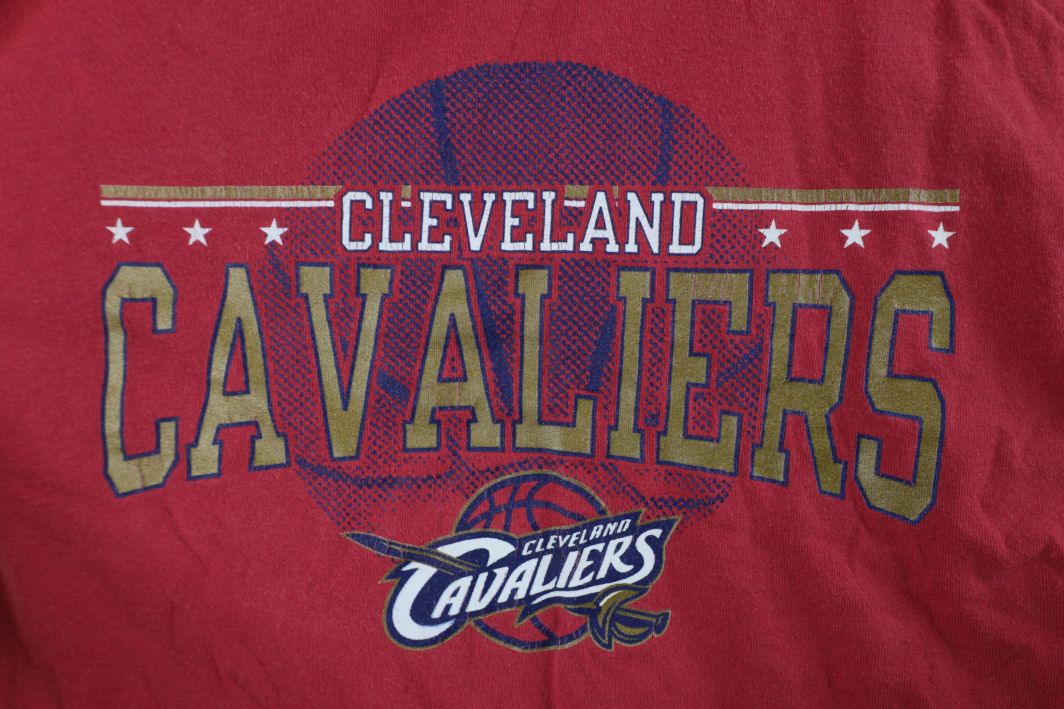 Vintage Vintage Y2K Cleveland Cavaliers Basketball T-Shirt Red Size US M / EU 48-50 / 2 - 5 Thumbnail