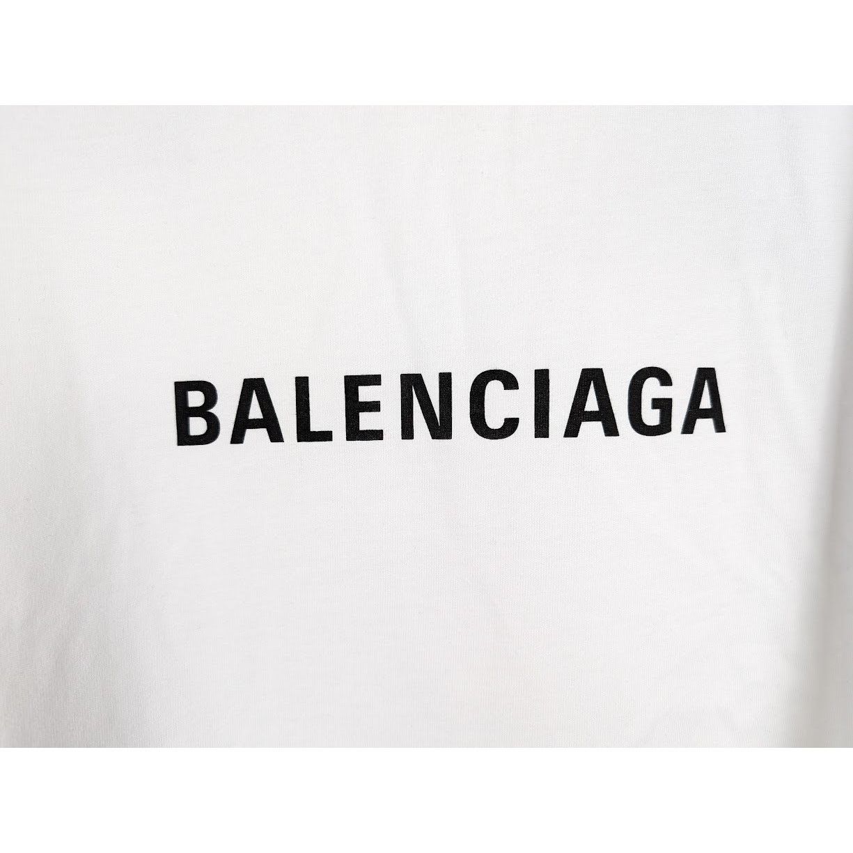 Balenciaga o1rshd1 Long Sleeve T-Shirt in White Size US M / EU 48-50 / 2 - 15 Thumbnail