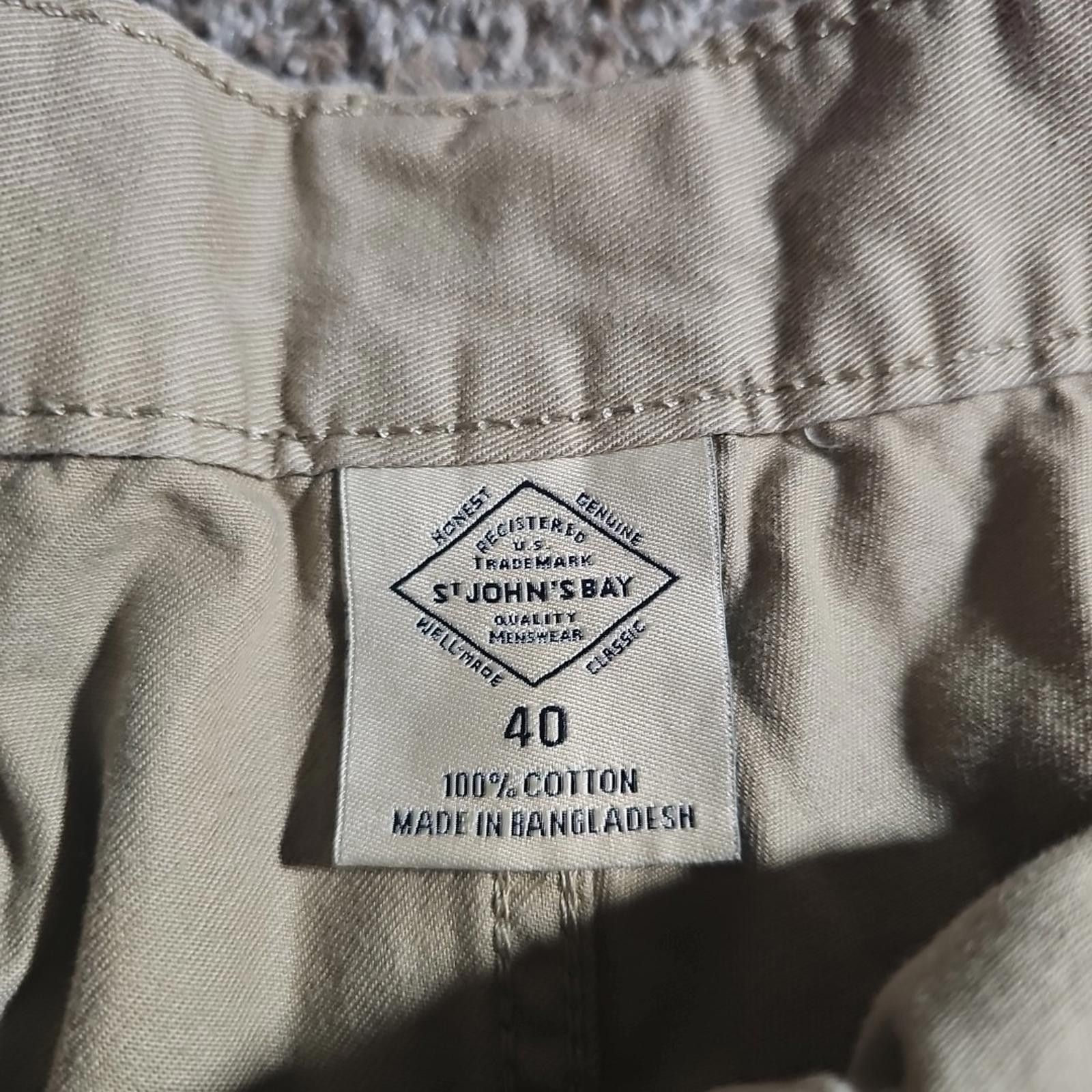 St. Johns Bay St. John's Bay Mens Beige Cargo Shorts Sz 40 Casual Utility Size US 40 / EU 56 - 3 Thumbnail