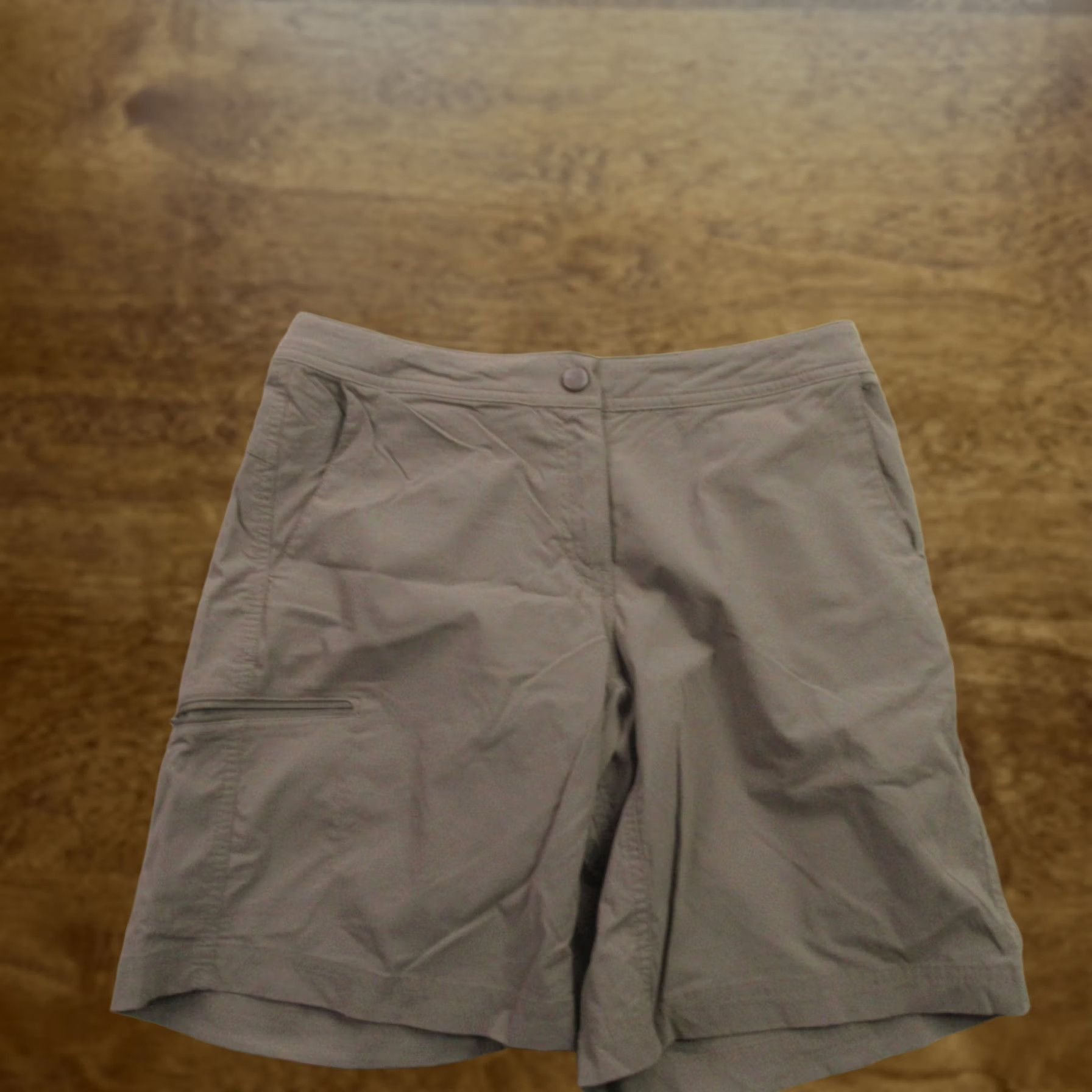 Vintage LL Bean Shorts Womens 6 Lightweight Outdoors Chino Pockets Snap Beige Gray Size 28" / US 6 / IT 42 - 1 Thumbnail