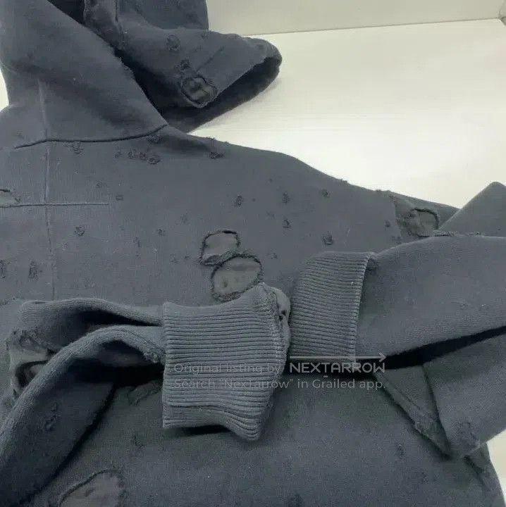 Givenchy Givenchy Logo Print Long-Sleeve Hooded Sweatshirt. Size US XS / EU 42 / 0 - 8 Thumbnail