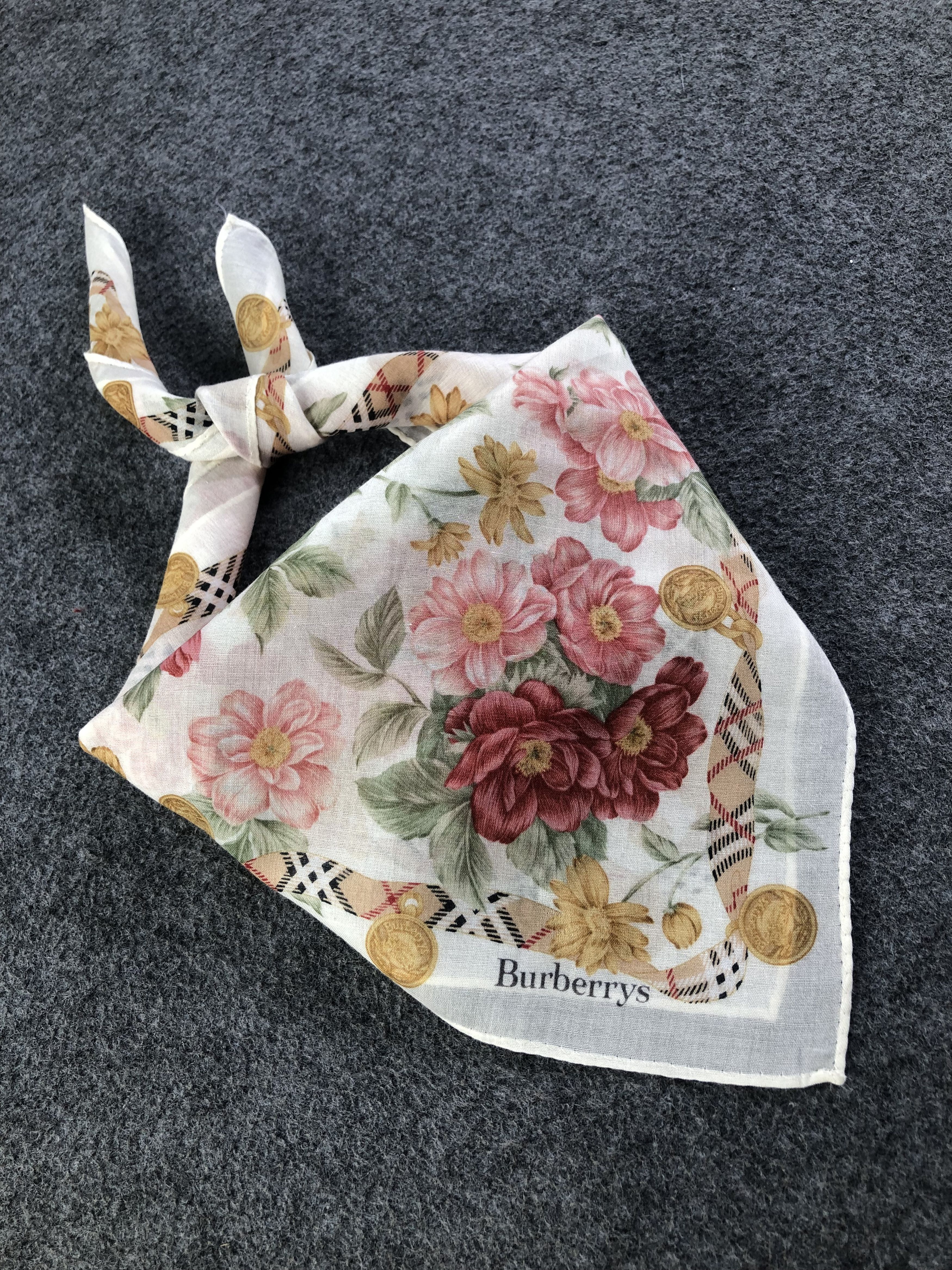 Burberry Burberrys Handkerchief / Bandana / Neckerchief Size ONE SIZE - 2 Thumbnail