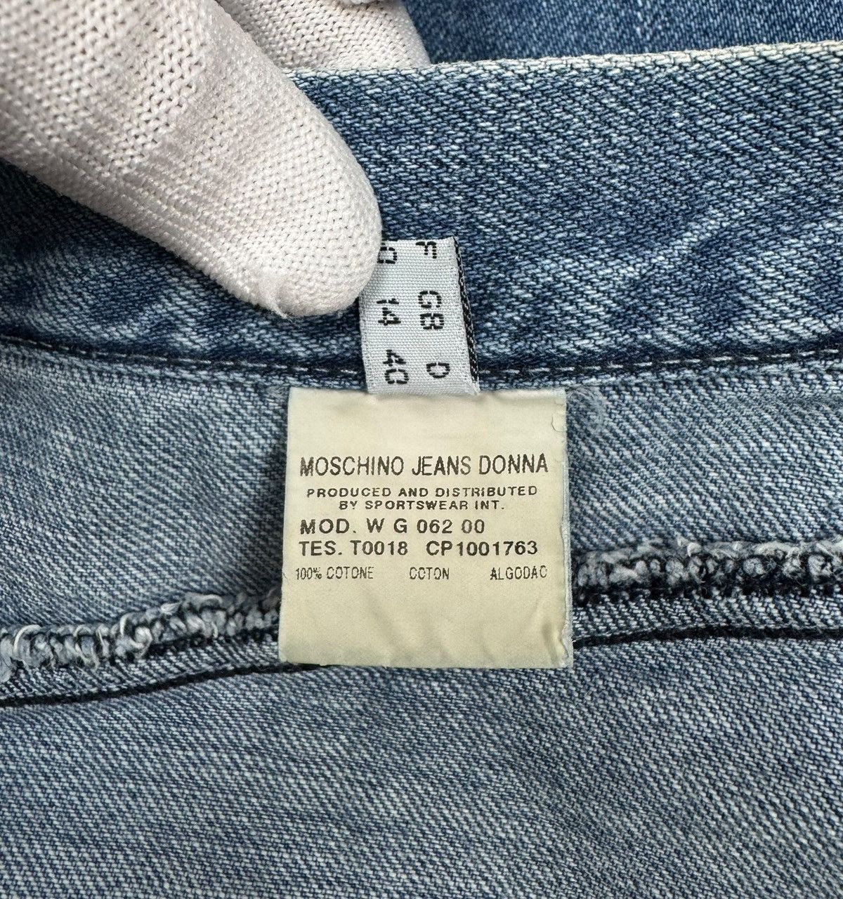 Moschino Moschino Jeans Vintage Mini Denim Skirt size IT44 US10 Size 30" / US 8 / IT 44 - 16 Thumbnail