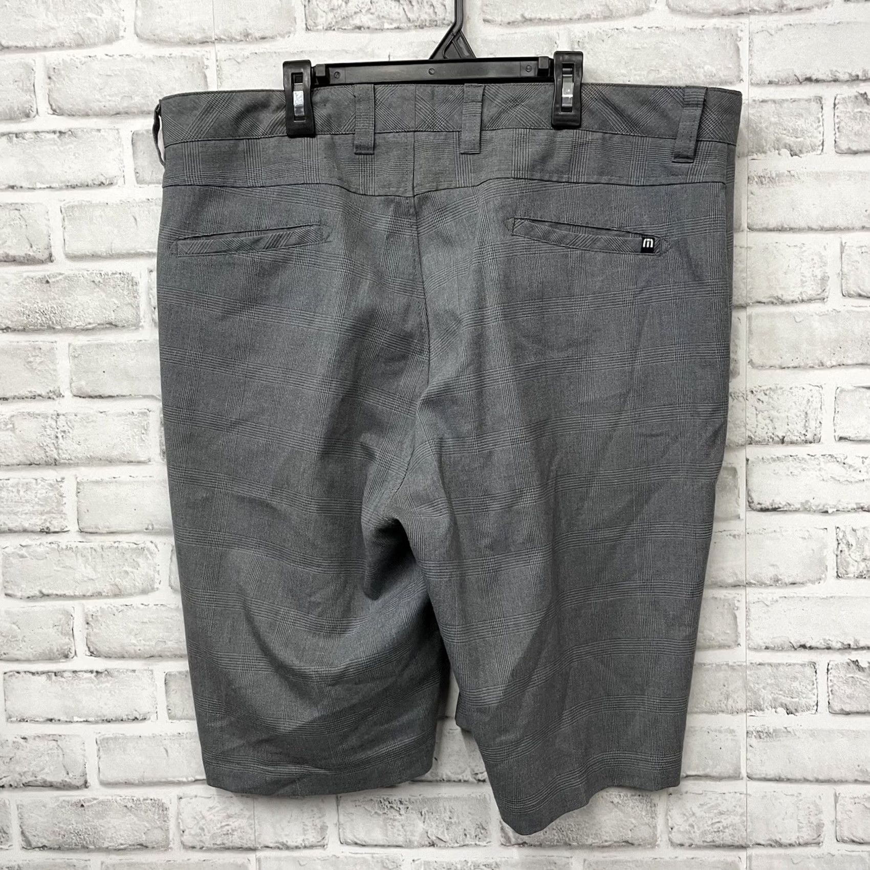 TravisMathew Travis Mathew Gray Polyester Blend Casual Shorts Mens 38 Chino Regular Size Size US 38 / EU 54 - 5 Thumbnail