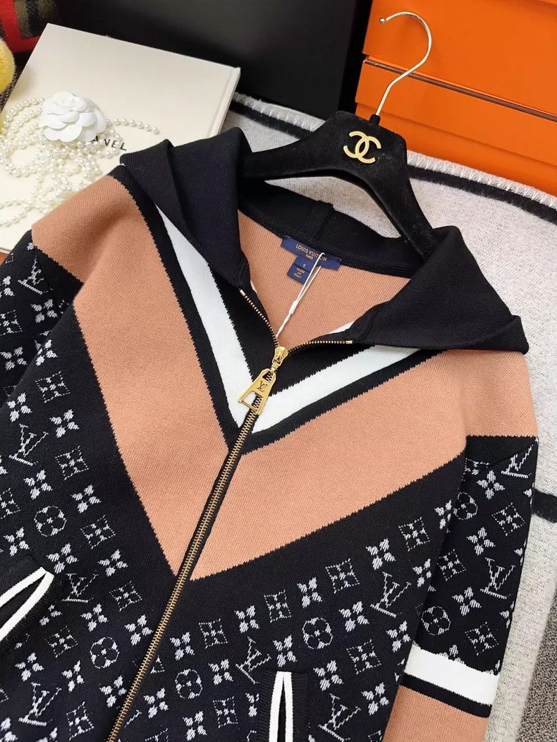 Louis Vuitton LOUIS VUITTON Black presbyopic color-block zip-up hooded wo Size S / US 4 / IT 40 - 9 Thumbnail