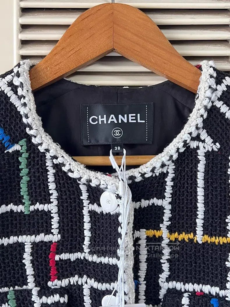 Chanel Chanel Tweed short coat Size XS / US 0-2 / IT 36-38 - 4 Thumbnail