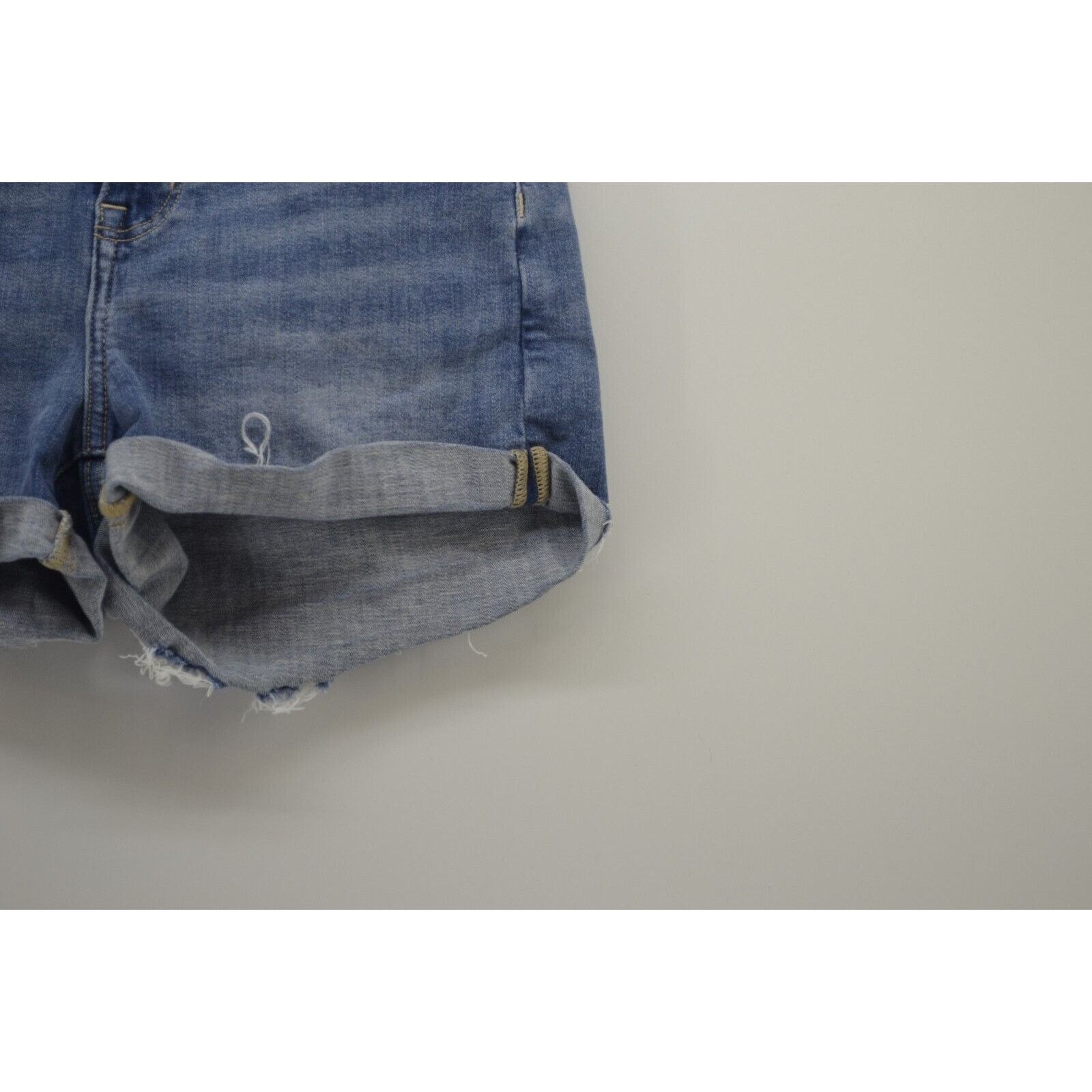 American Eagle Outfitters American Eagle Outtfiters Size 4 Blue Denim Short Cut offs Size 27" / US 4 / IT 40 - 5 Thumbnail