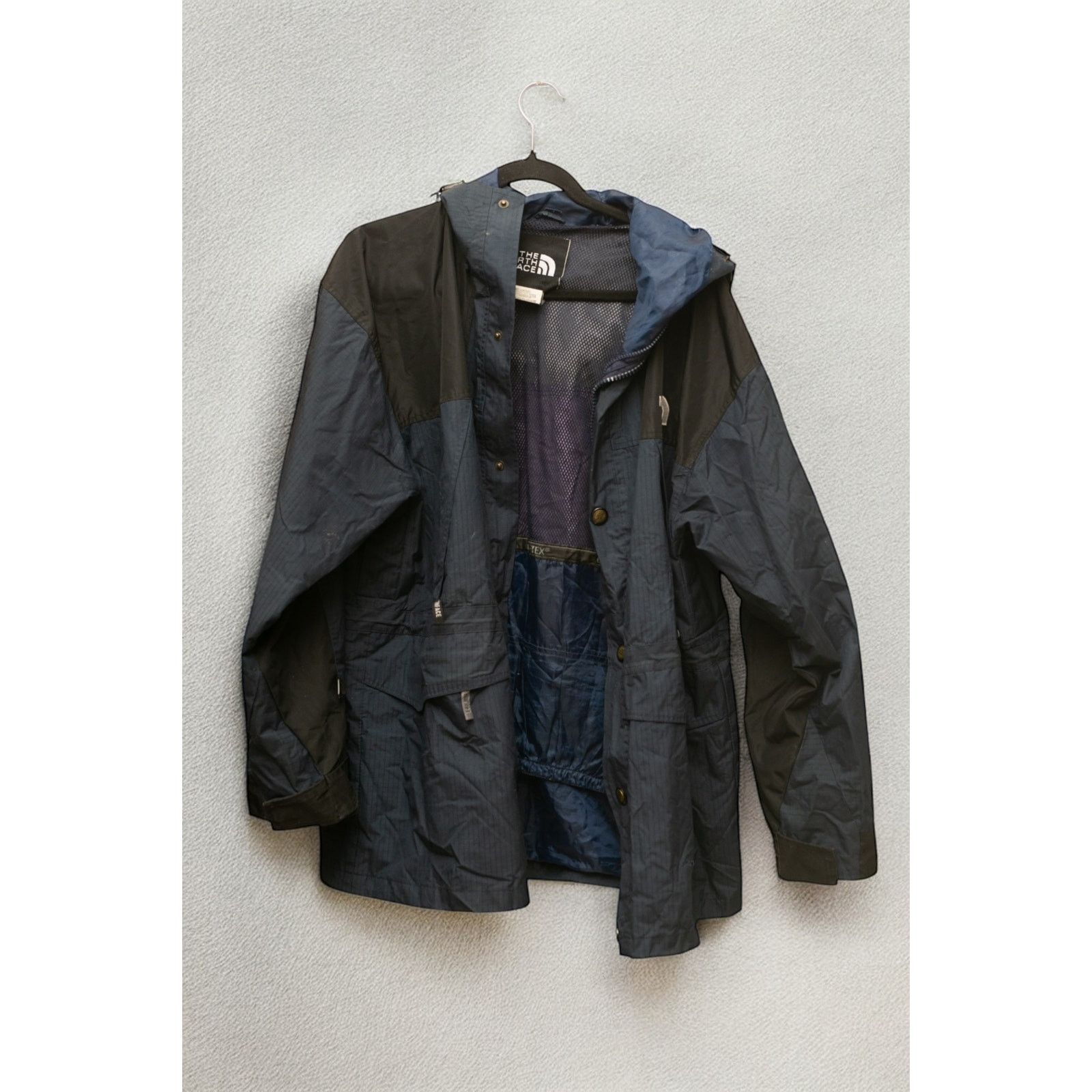 The North Face VTG 90s The North Face Mountain Light GORE-TEX Jacket Size L Size US L / EU 52-54 / 3 - 2 Thumbnail