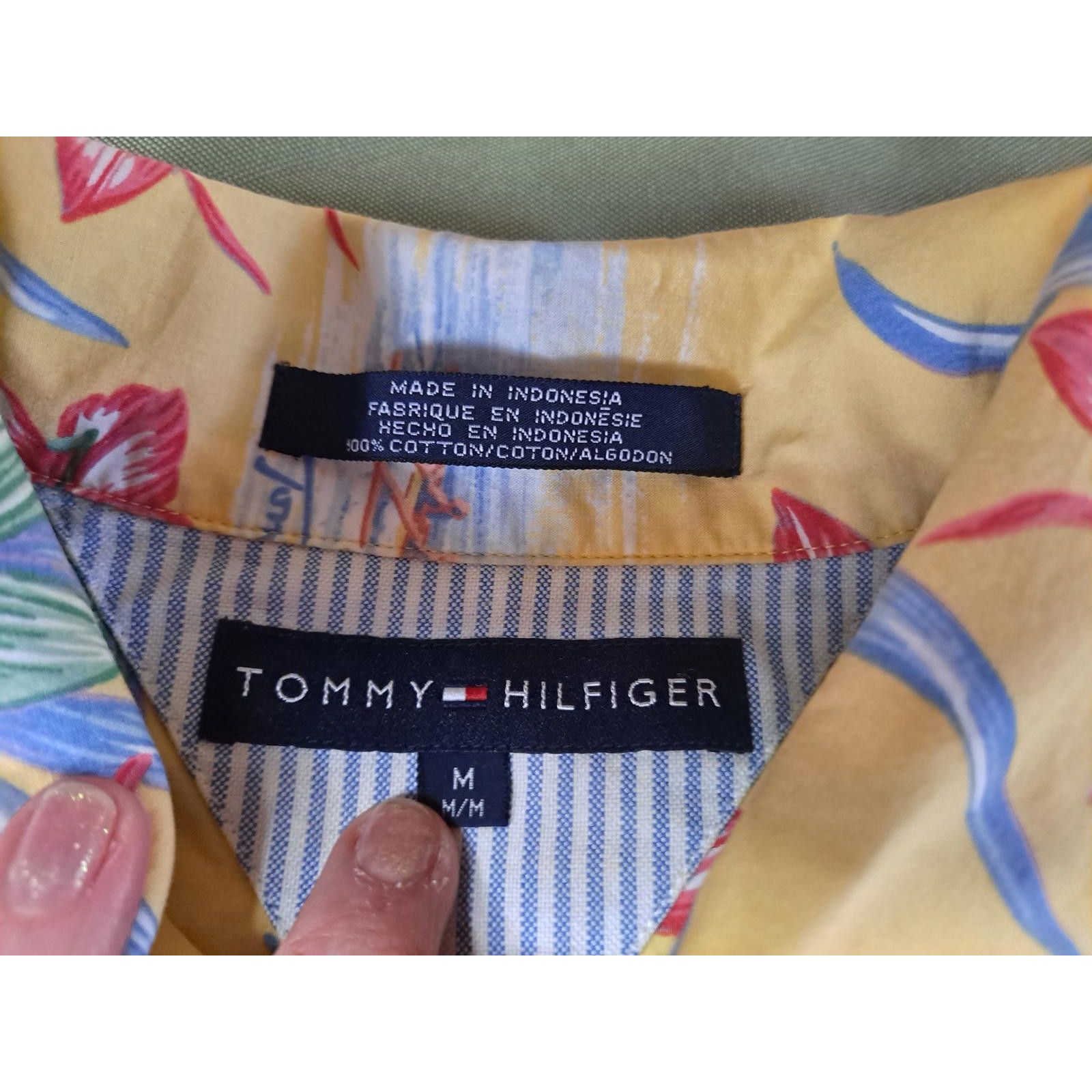 Tommy Hilfiger Tommy Hilfiger Flowered Hawaiian Shirt Yellow and Red Size US M / EU 48-50 / 2 - 3 Thumbnail